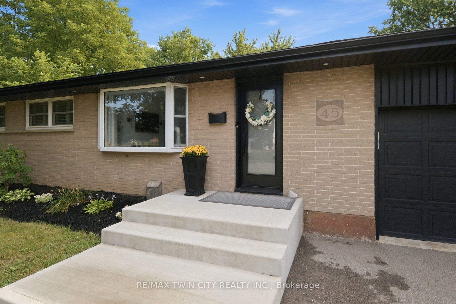 45 Wayne Drive, Brantford, ON N3R 2Y8 photo 4