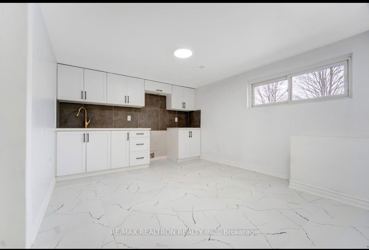29 Court Lane, London East, ON N5W 5M6 photo 4