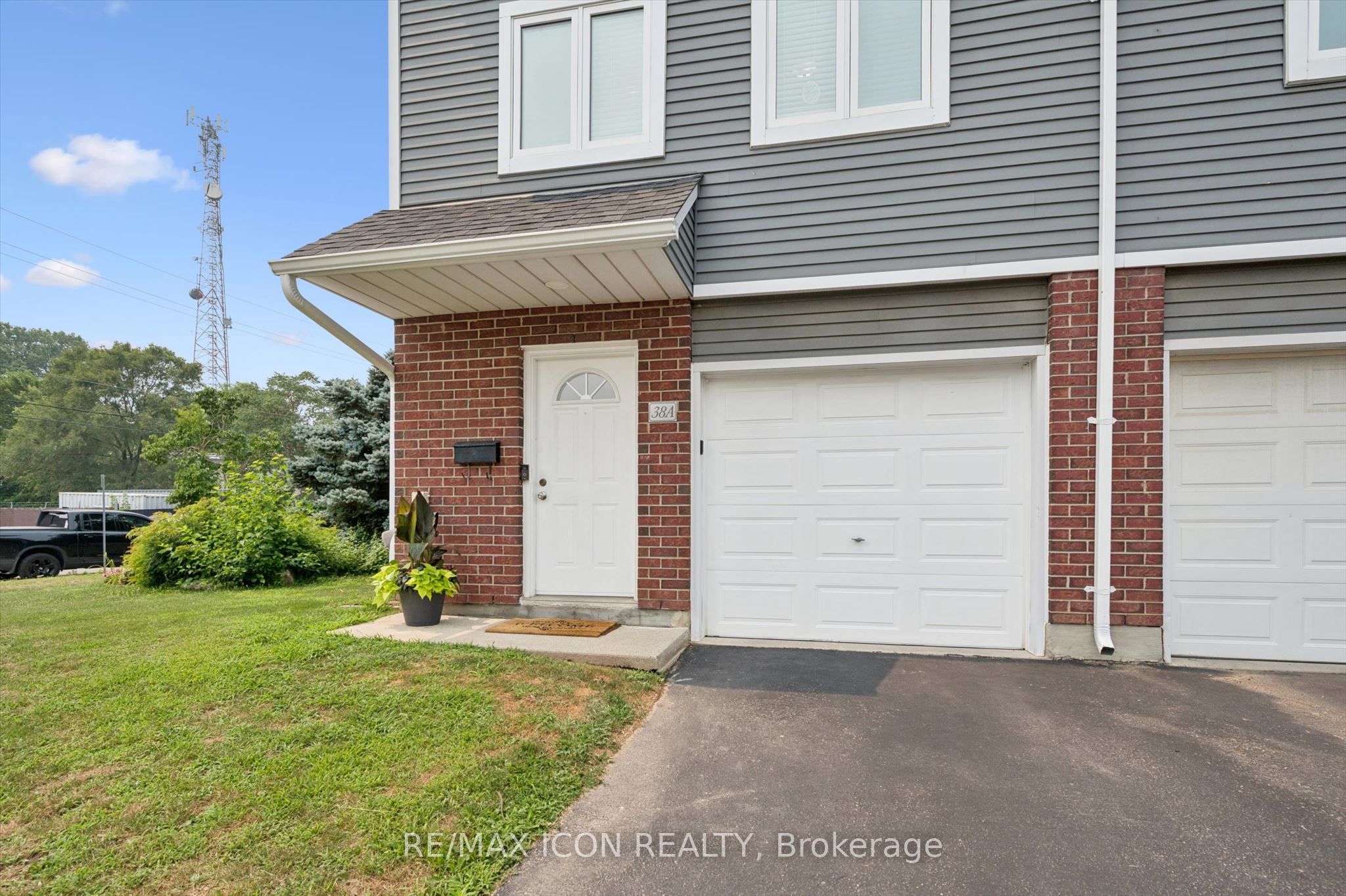 38 Harris Avenue A, Brantford, ON N3R 2E9 photo 5