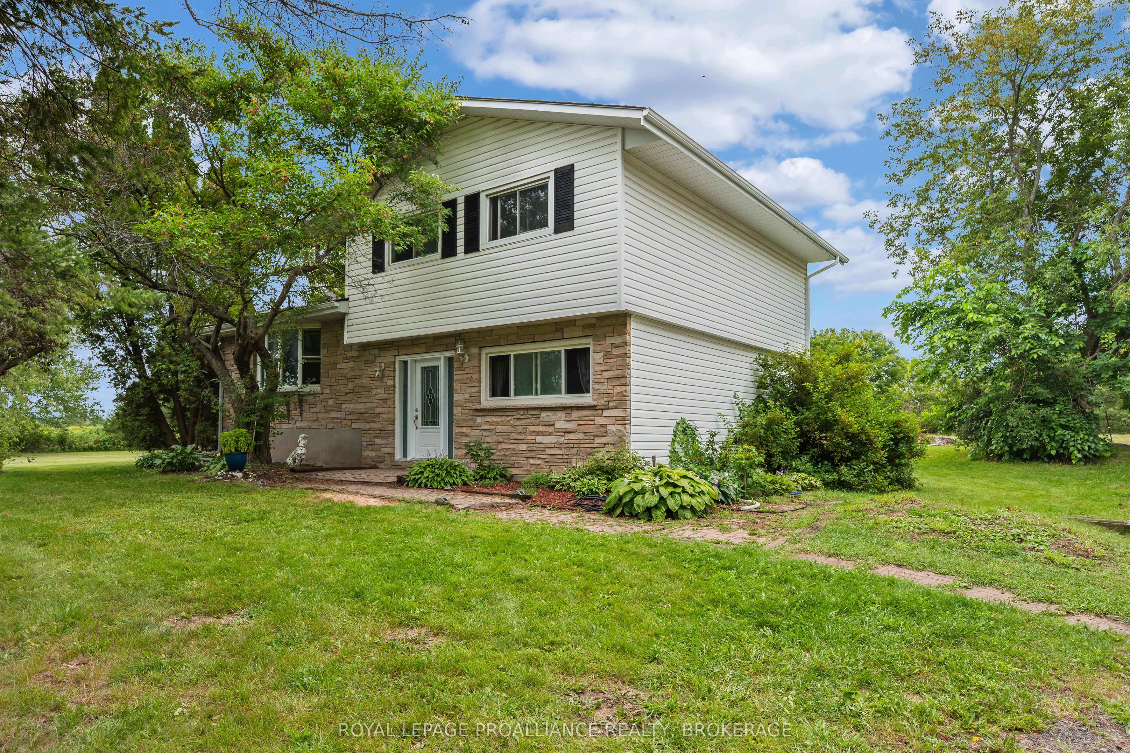 3298 Perth Road, South Frontenac, ON K0H 1X0 photo 3