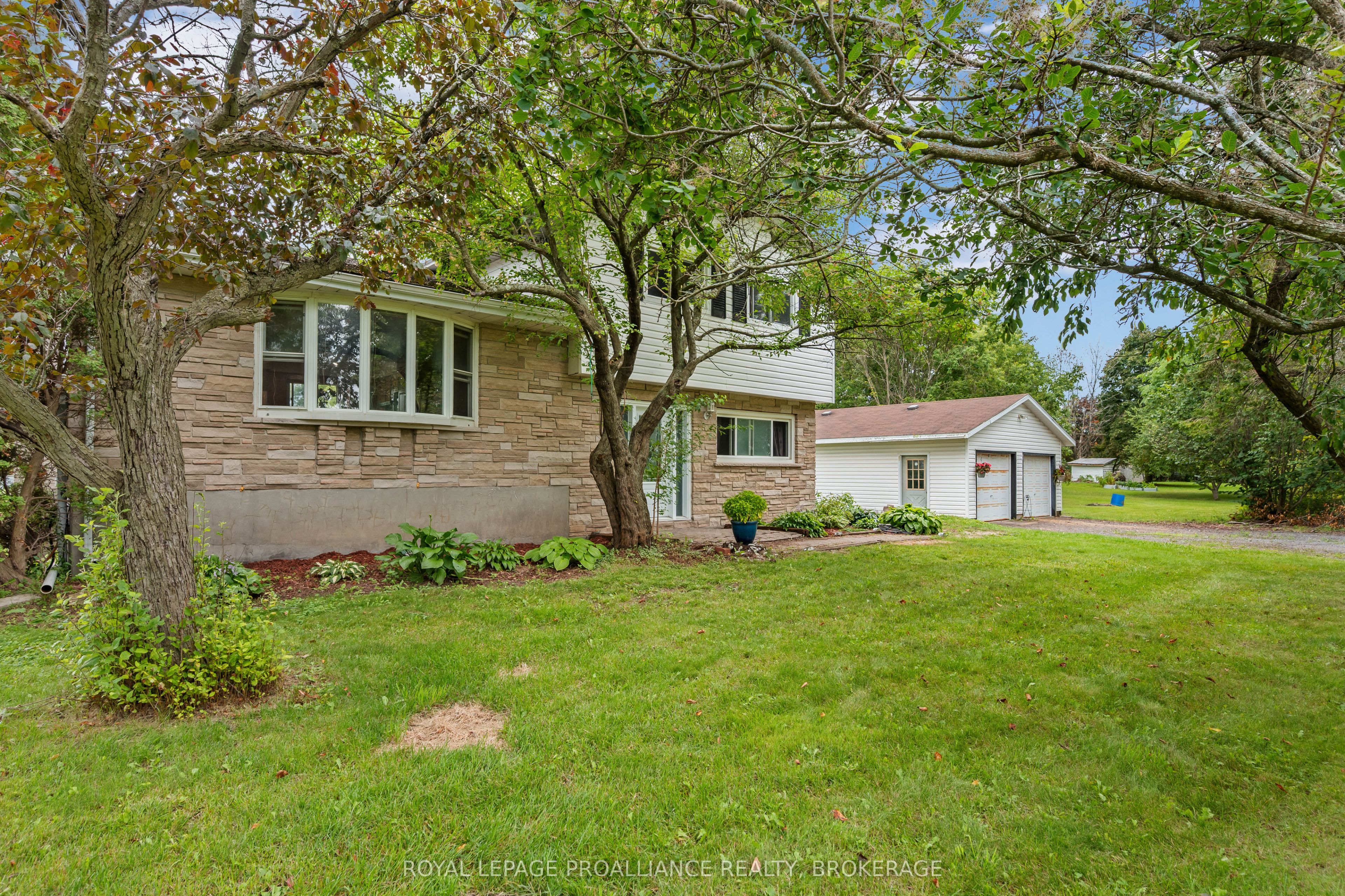 3298 Perth Road, South Frontenac, ON K0H 1X0 photo 4