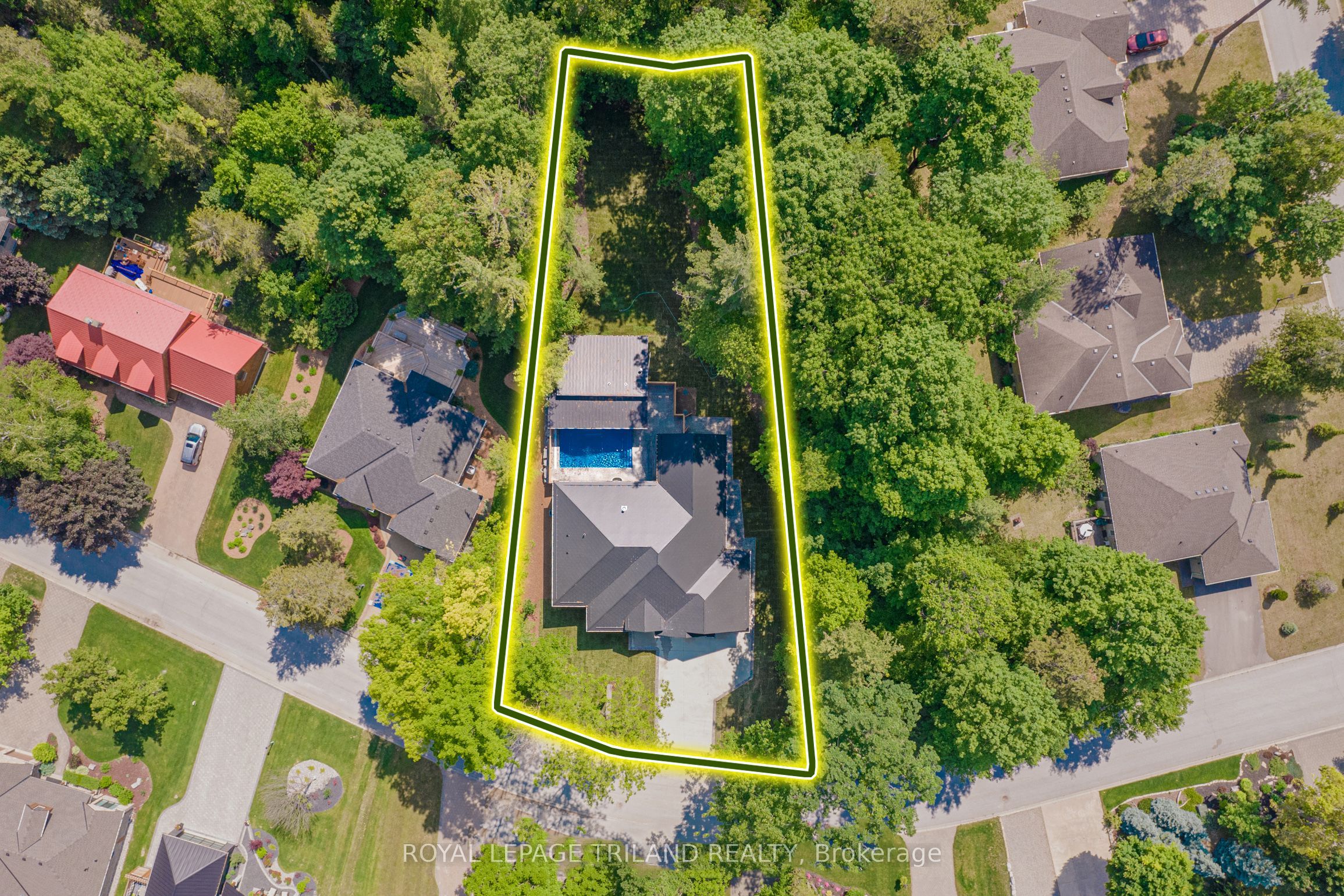 10175 Merrywood Drive, Lambton Shores, ON N0M 1T0 photo 5