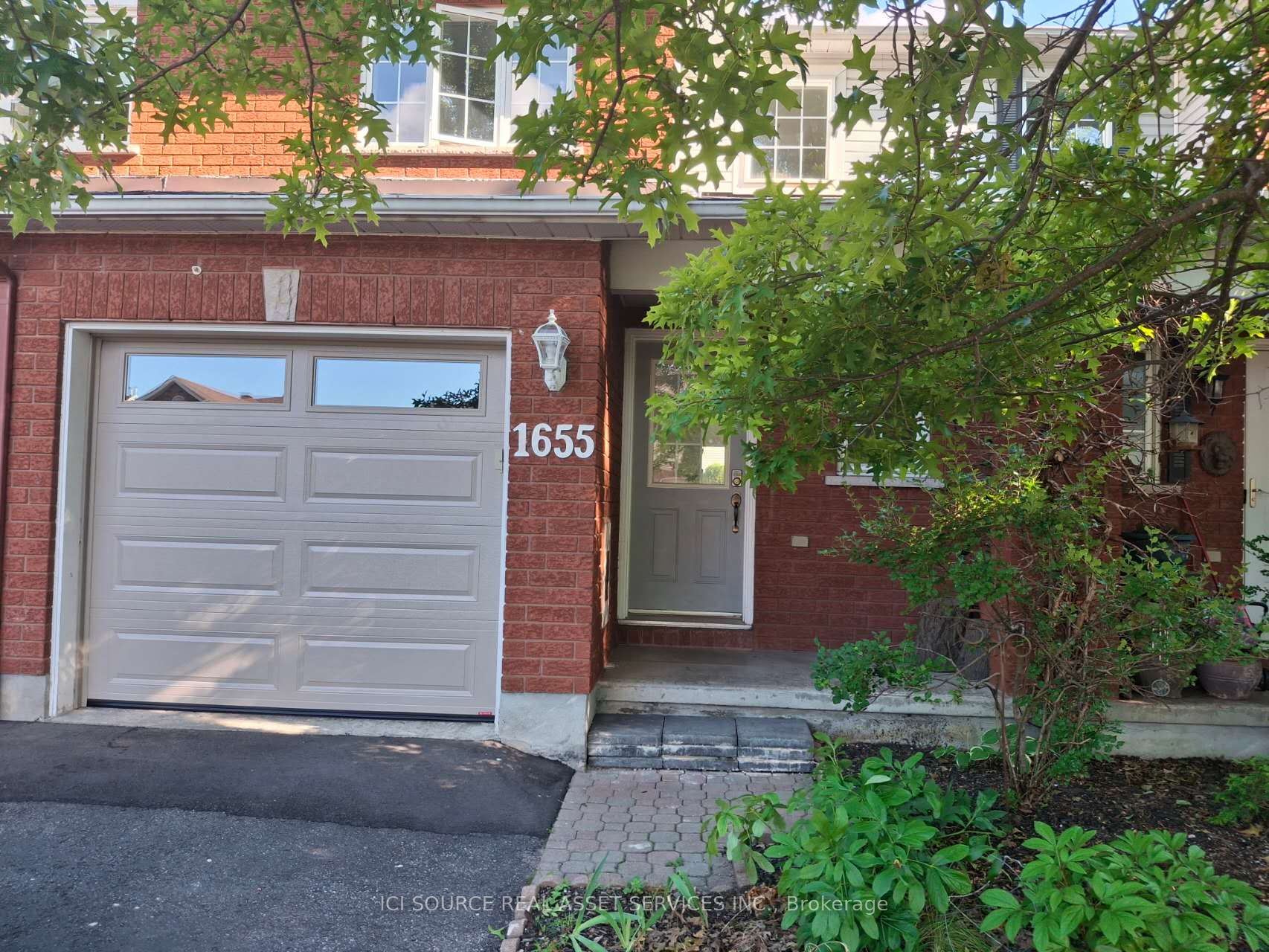 1655 Jobin Crescent, Cyrville - Carson Grove - Pineview, ON K1J 1C4 photo 2