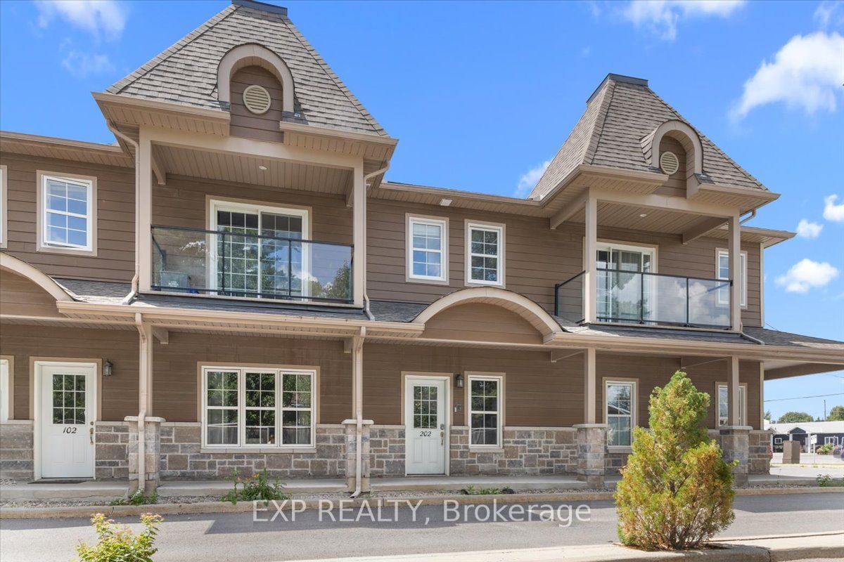245 Equinox Drive E 202, Russell, ON K0A 1W0