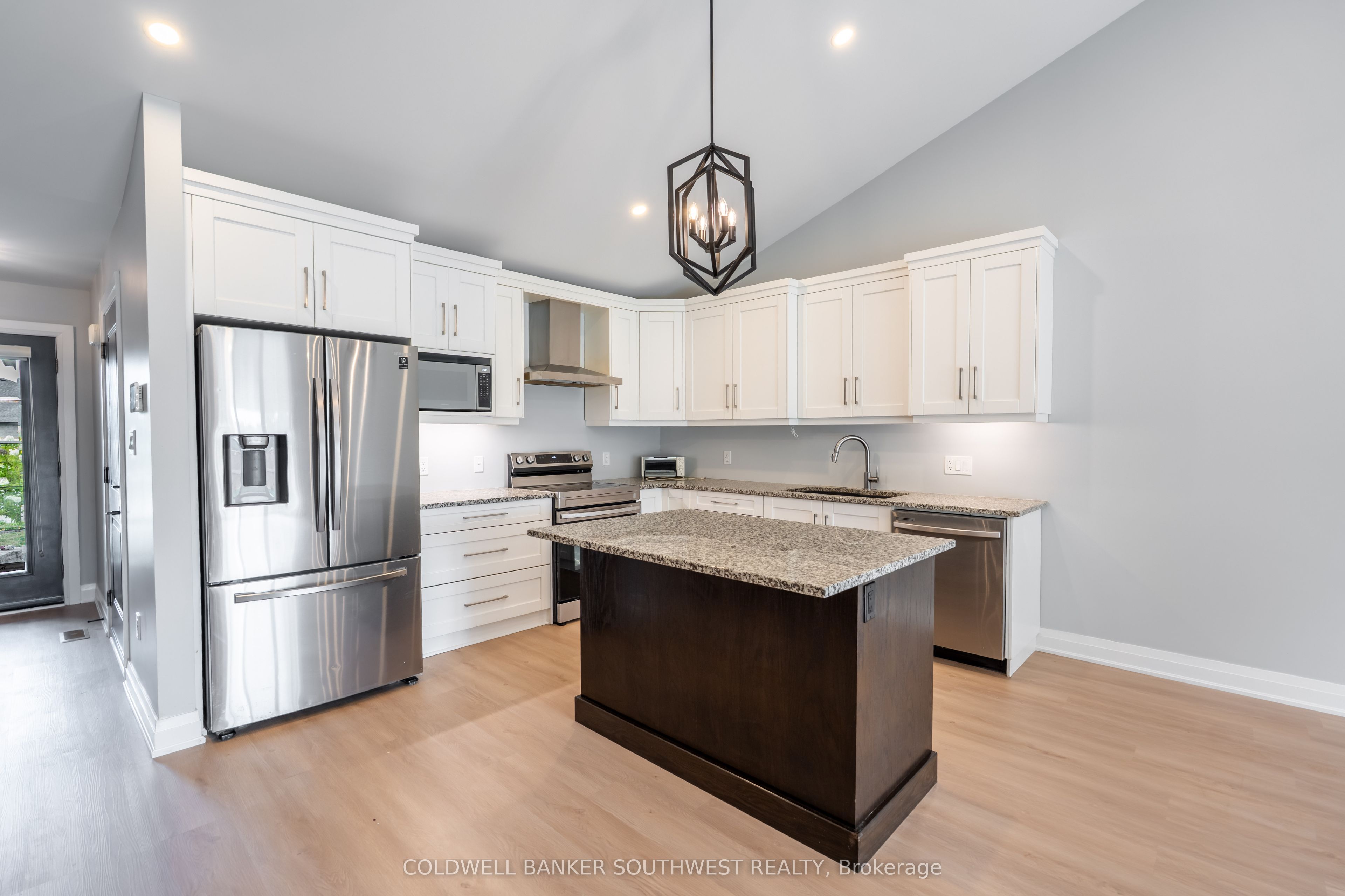 709 Ferdinands Crescent, Sarnia, ON N7W 0B5 photo 5
