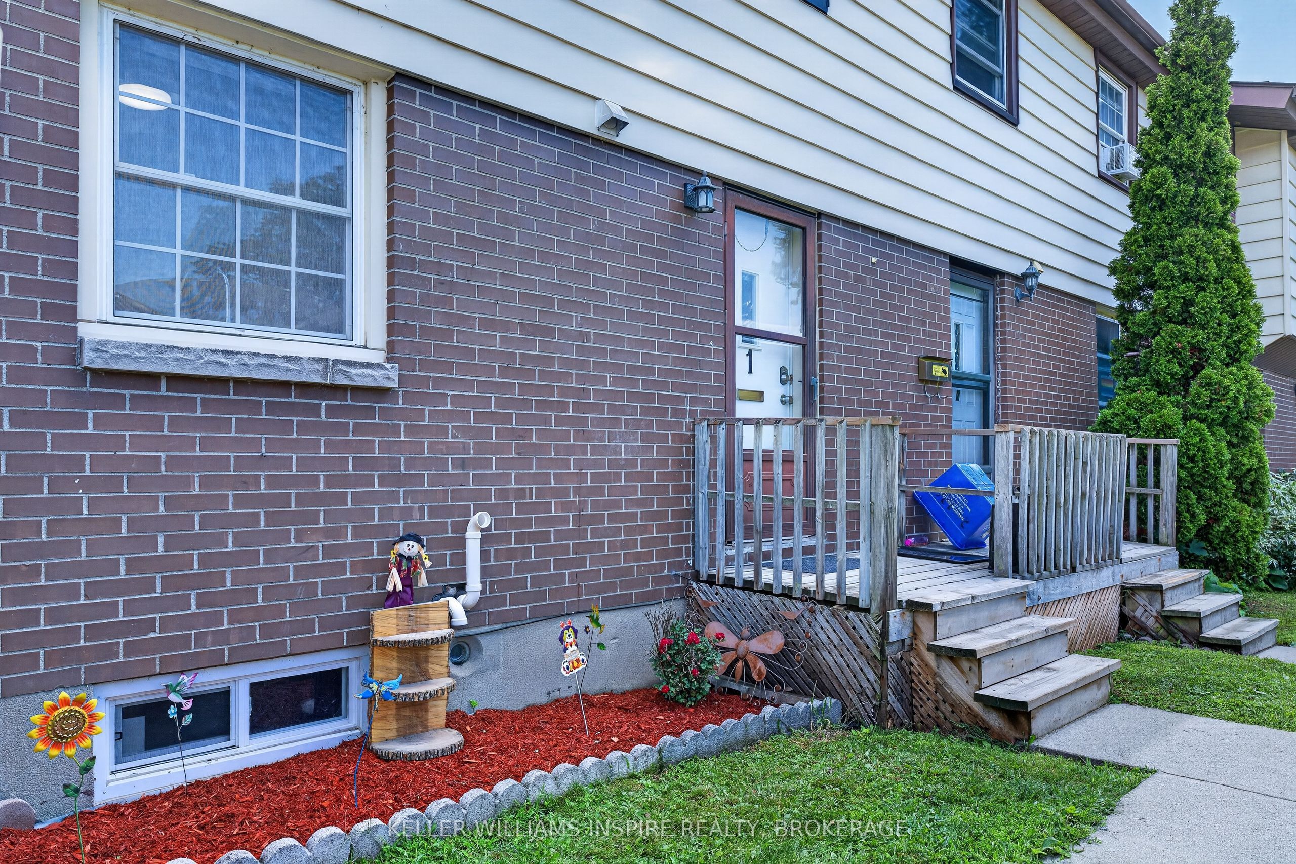 126 Notch Hill Road 1, Kingston, ON K7M 2X1 photo 2