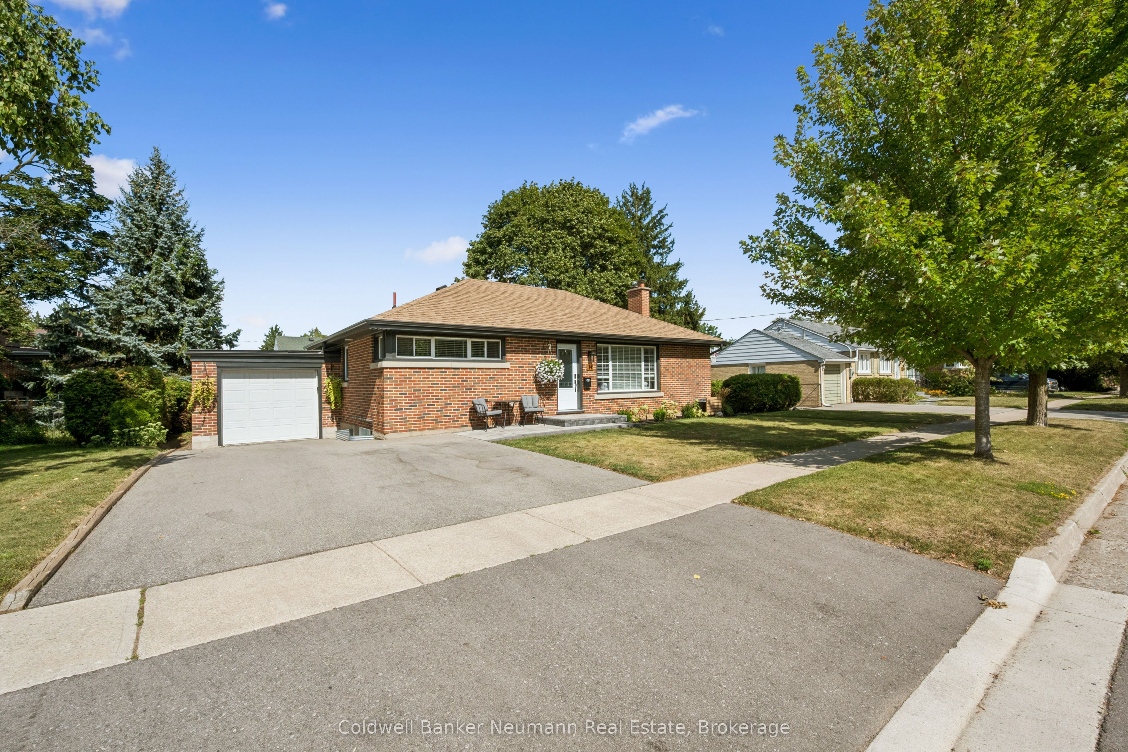 11 WESTERN Avenue, Guelph, ON N1H 6A5 photo 2