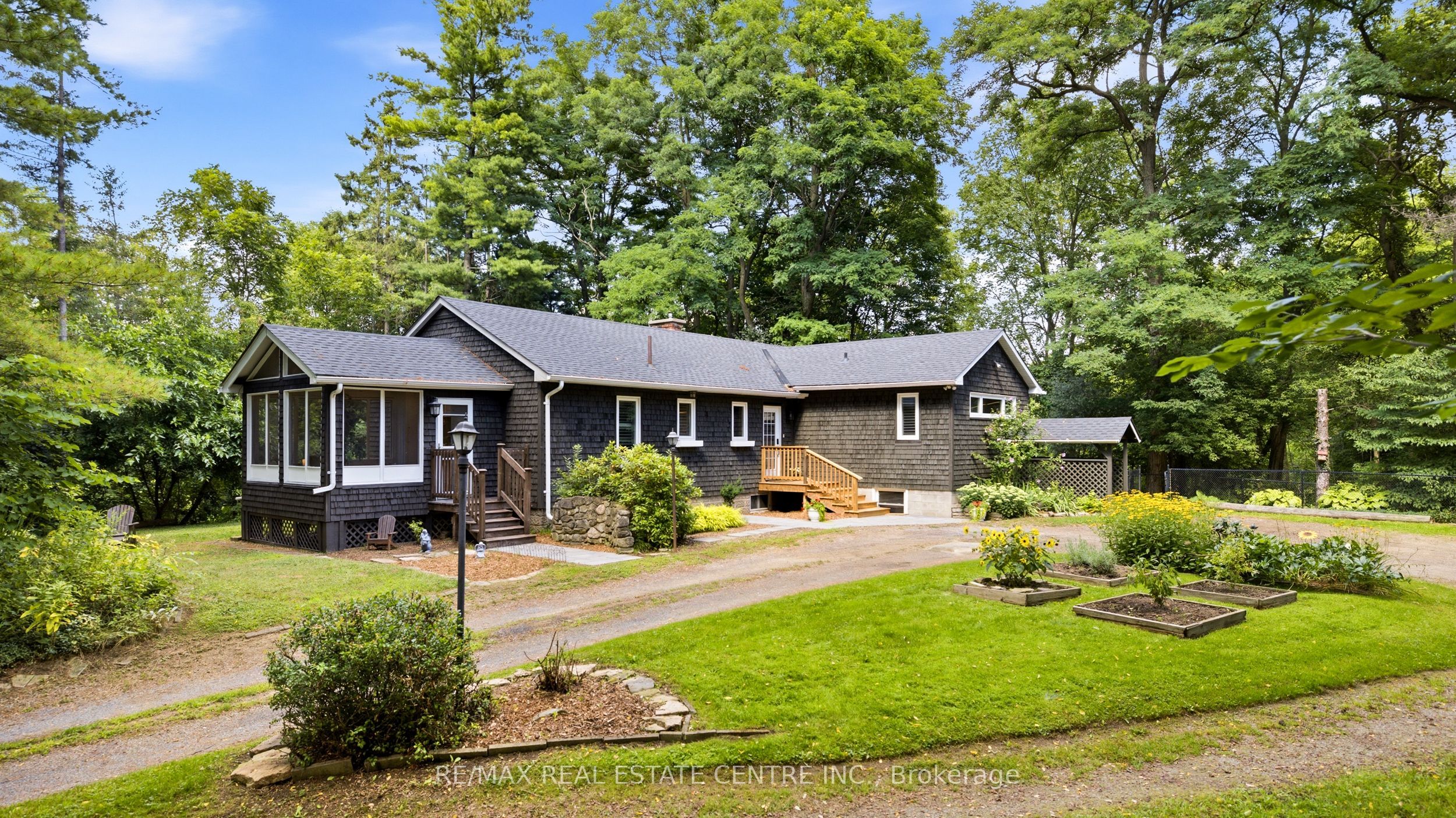 1282 Governors Road, Hamilton, ON L9H 5E3 photo 3