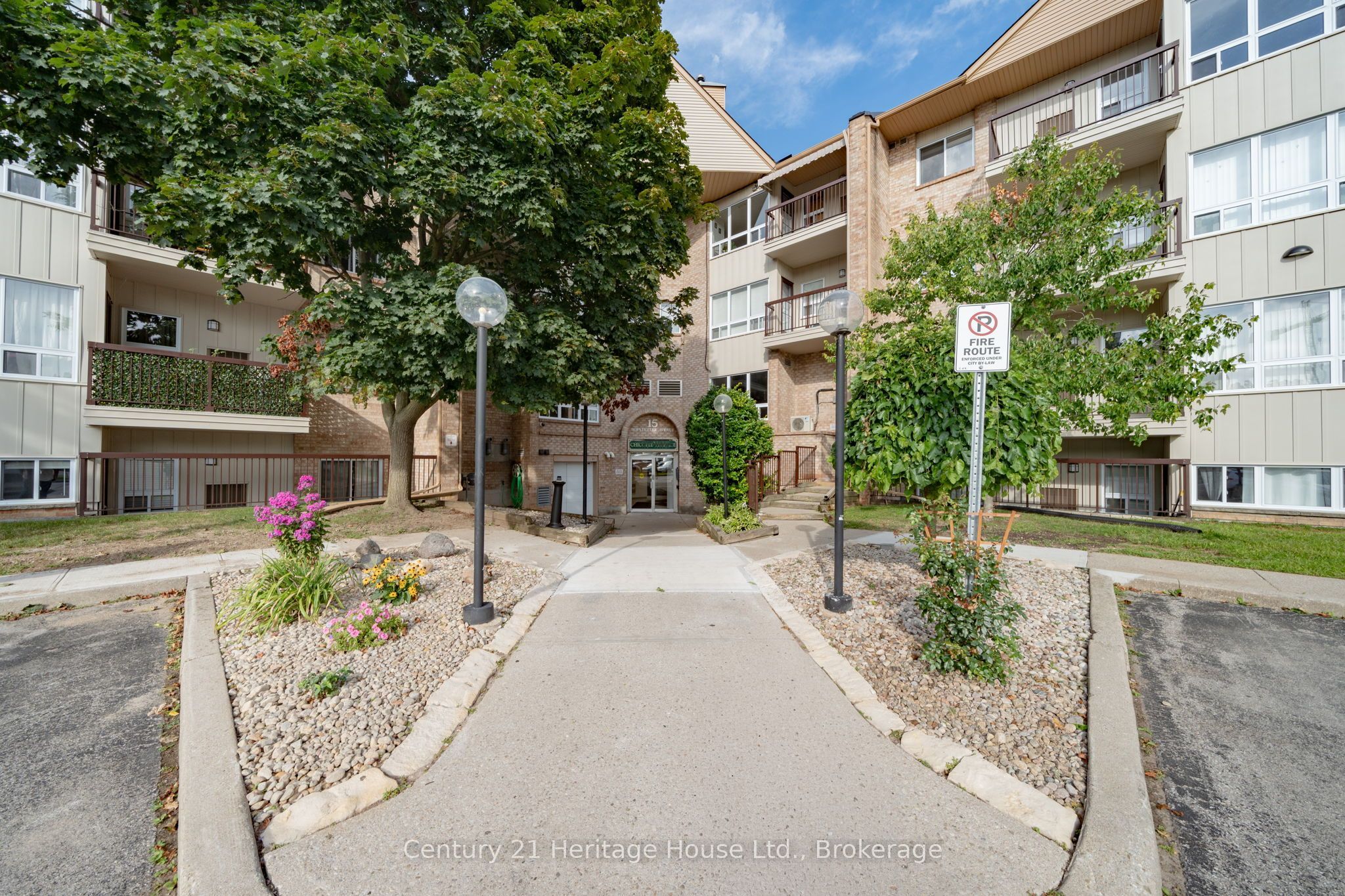 15 Hofstetter Avenue 318, Kitchener, ON N2A 3Z7 photo 4