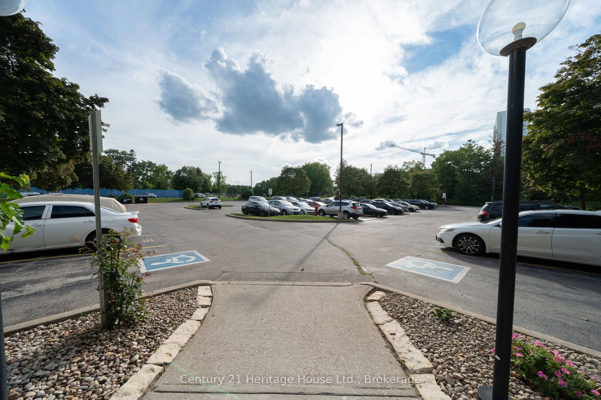 15 Hofstetter Avenue 318, Kitchener, ON N2A 3Z7 photo 5