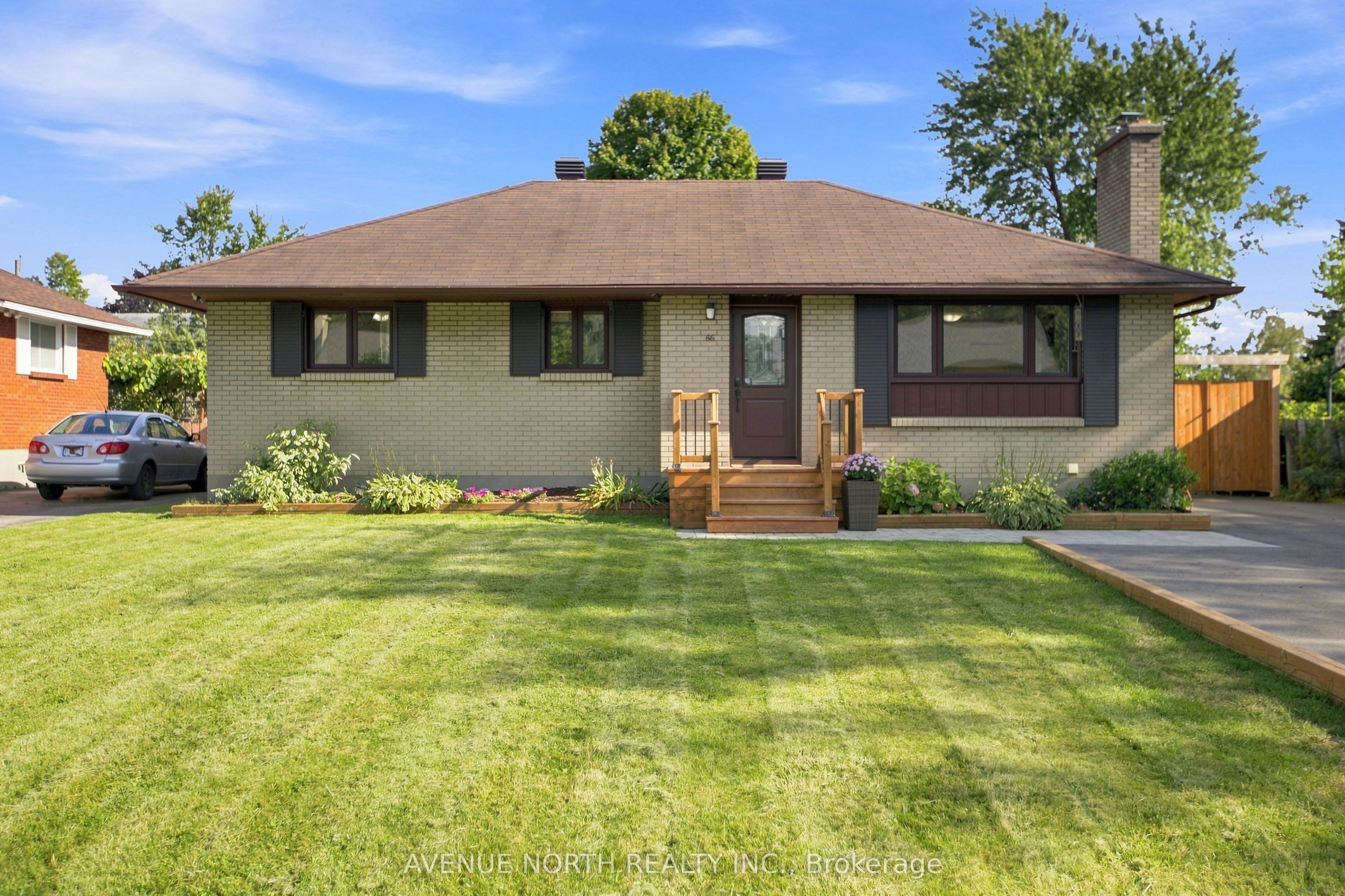 66 Epworth Avenue, Meadowlands - Crestview and Area, ON K2G 2M1 photo 3