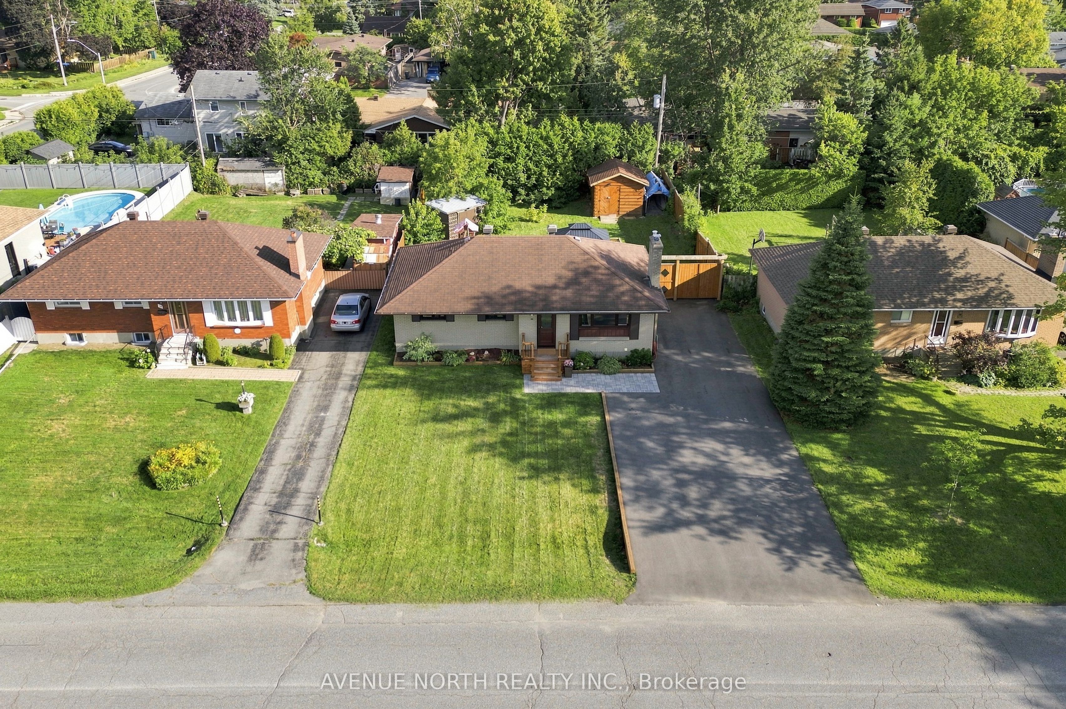 66 Epworth Avenue, Meadowlands - Crestview and Area, ON K2G 2M1 photo 4