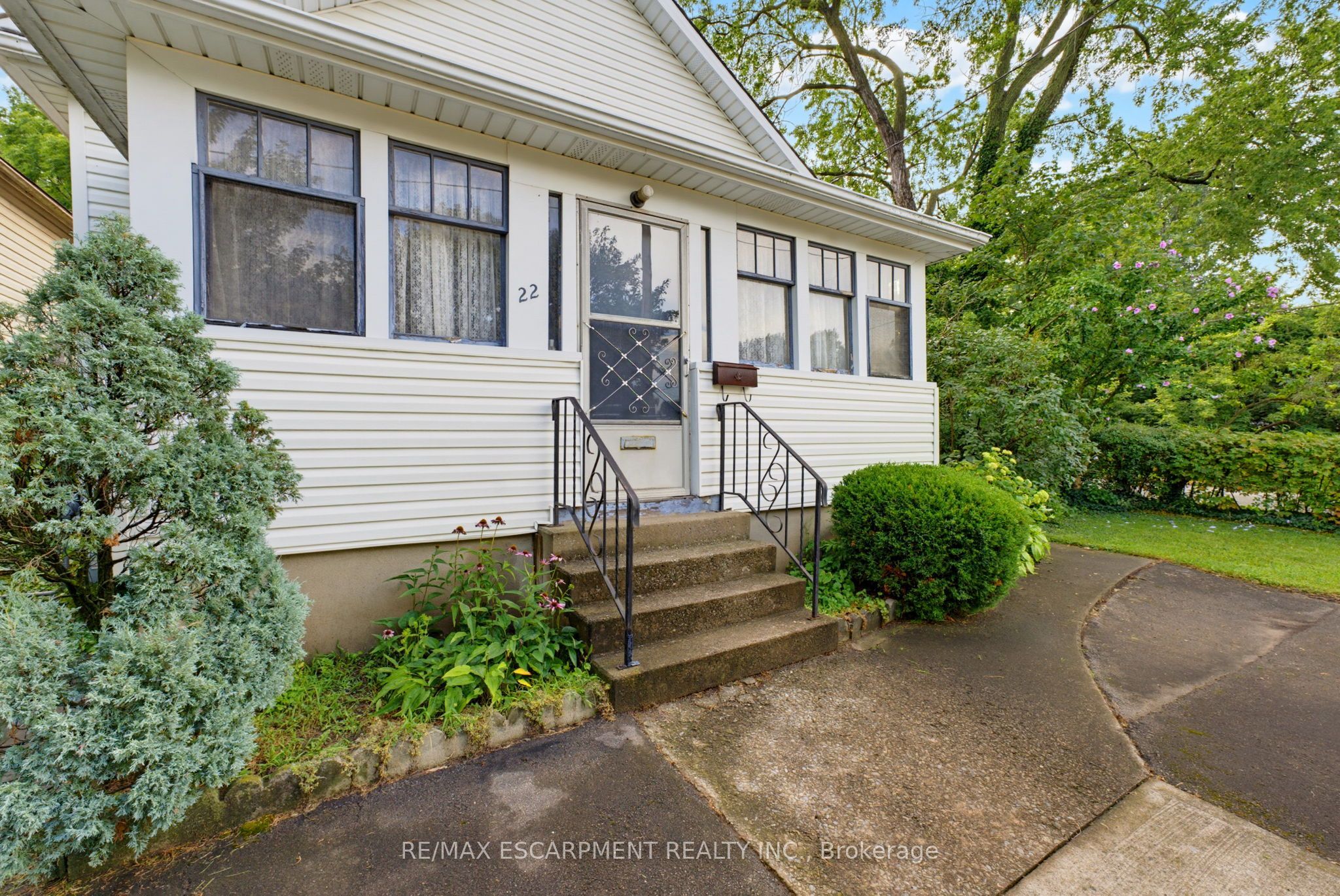 22 Mildred Avenue, St. Catharines, ON L2R 6J1 photo 5