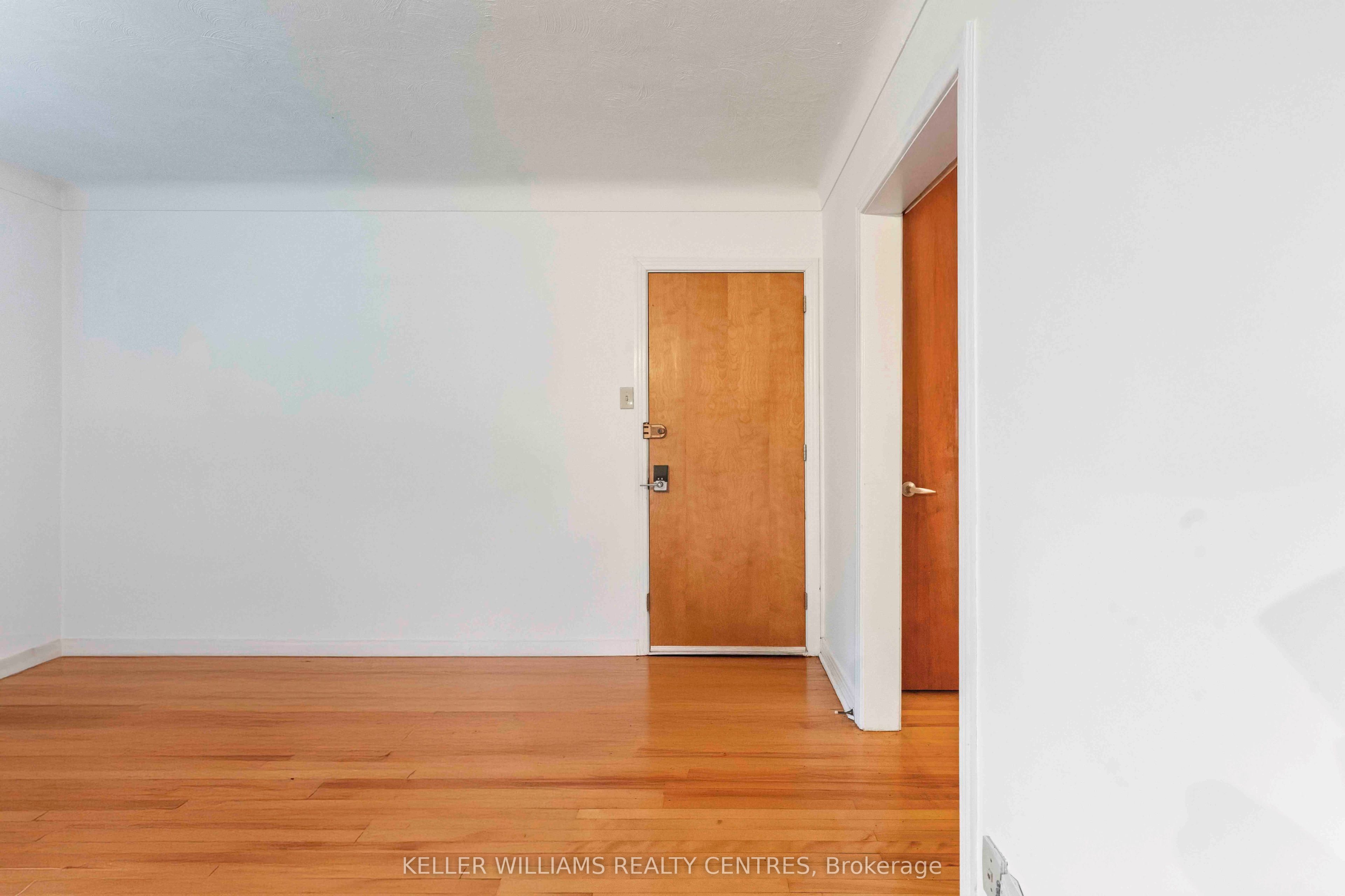 964 Bakervale Drive 1, Carlington - Central Park, ON K1Z 6N5 photo 3