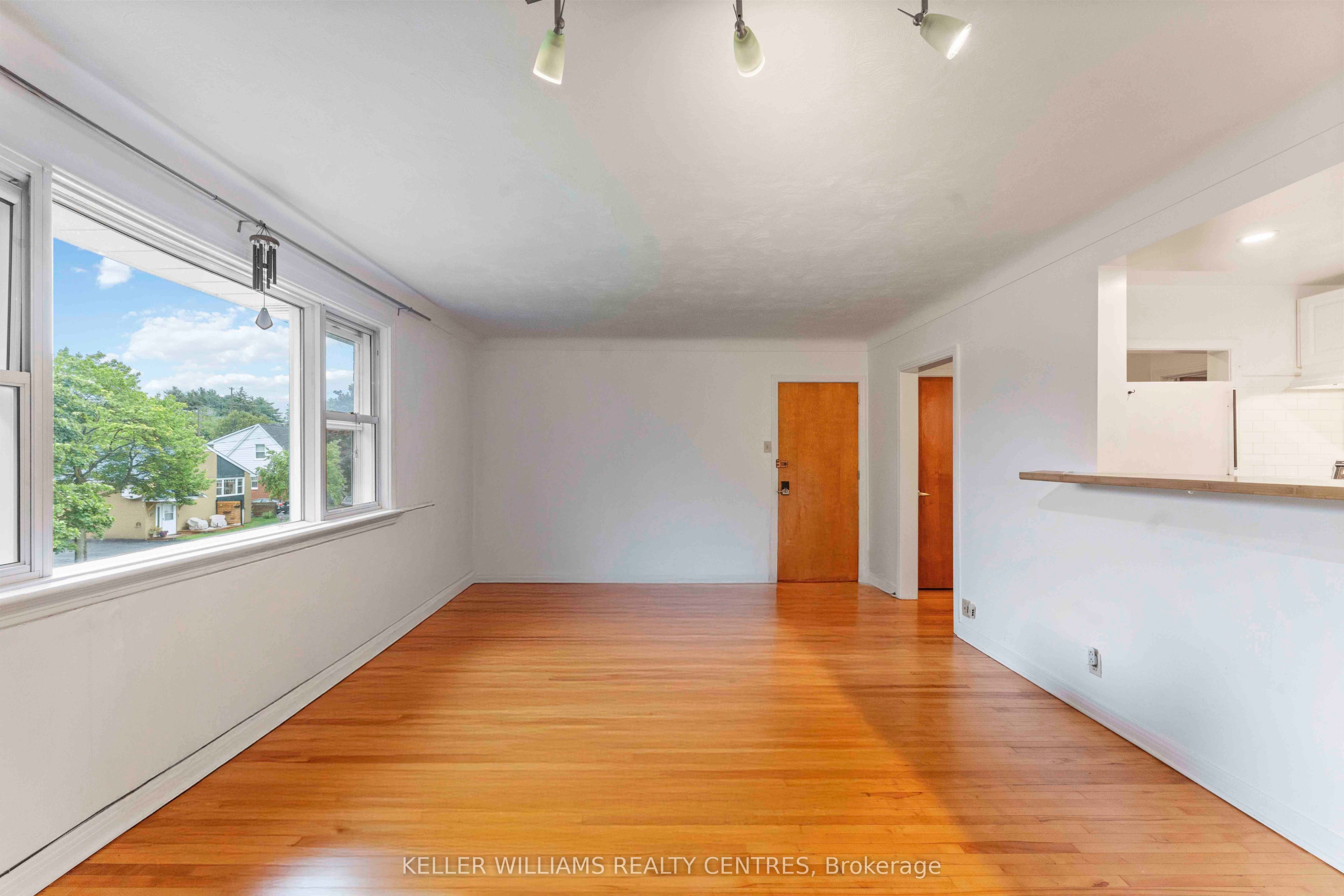 964 Bakervale Drive 1, Carlington - Central Park, ON K1Z 6N5 photo 4