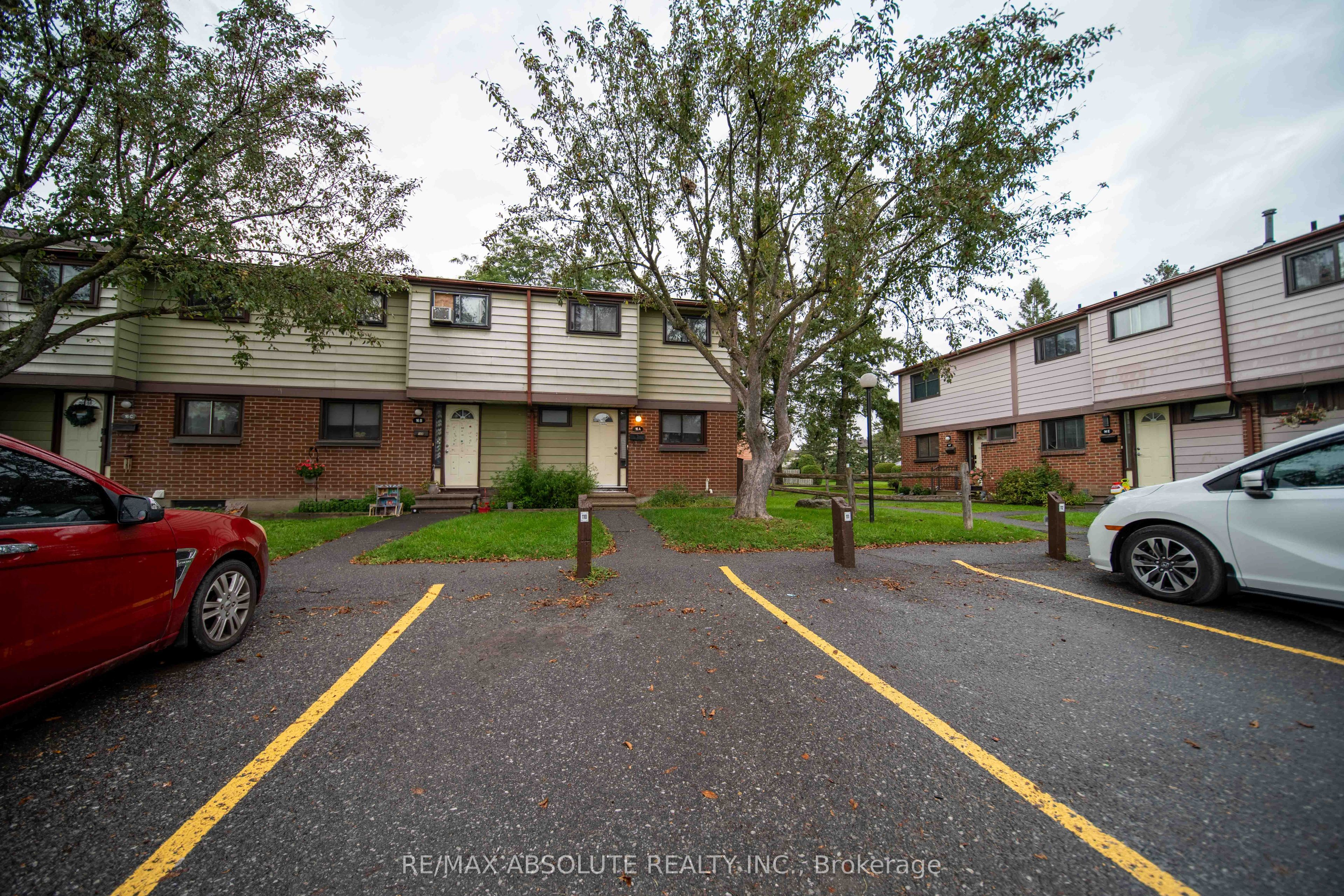 16 A Knollsbrook Drive, Barrhaven, ON K2J 1K8 photo 3