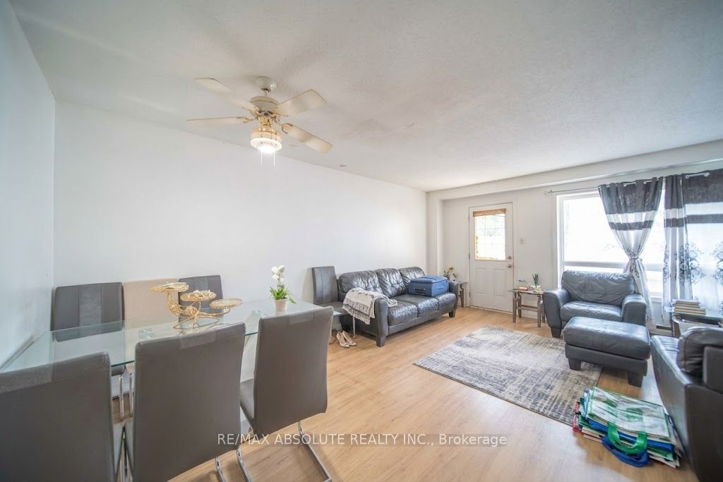 30 E Sonnet Crescent, Bells Corners and South to Fallowfield, ON K2H 8W8 photo 5