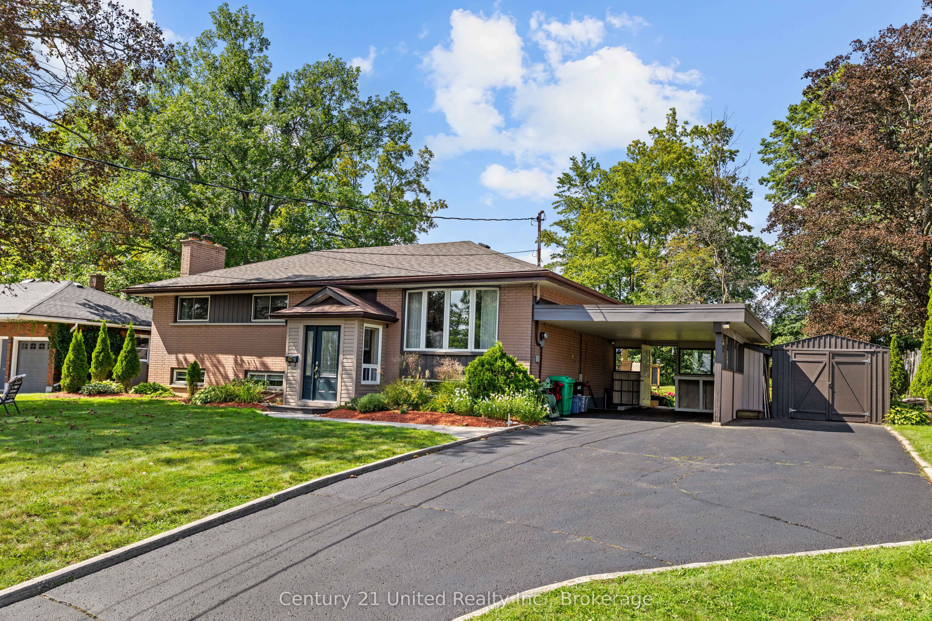 122 Earlwood Drive, Peterborough, ON K9J 6B6 photo 2