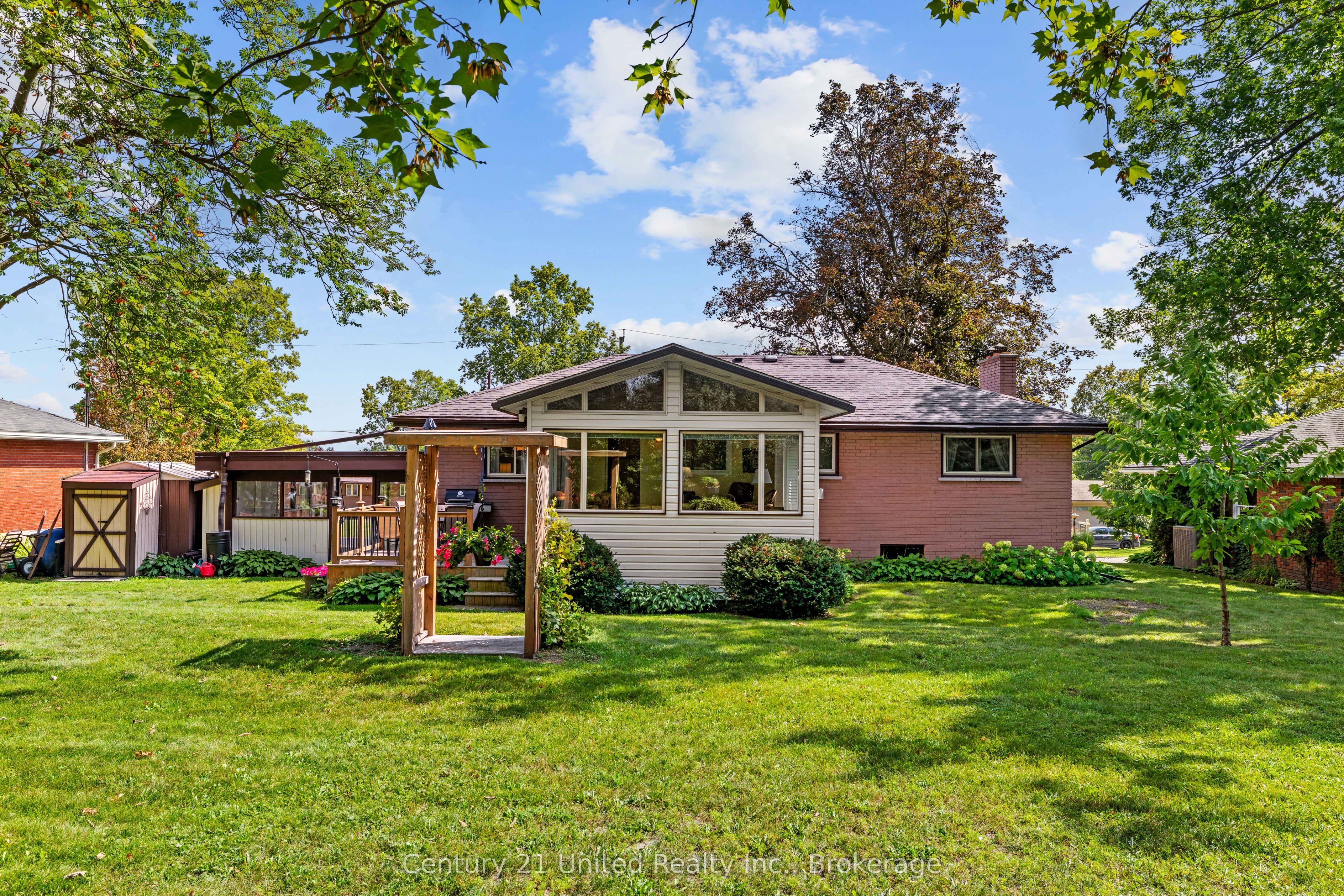 122 Earlwood Drive, Peterborough, ON K9J 6B6 photo 4