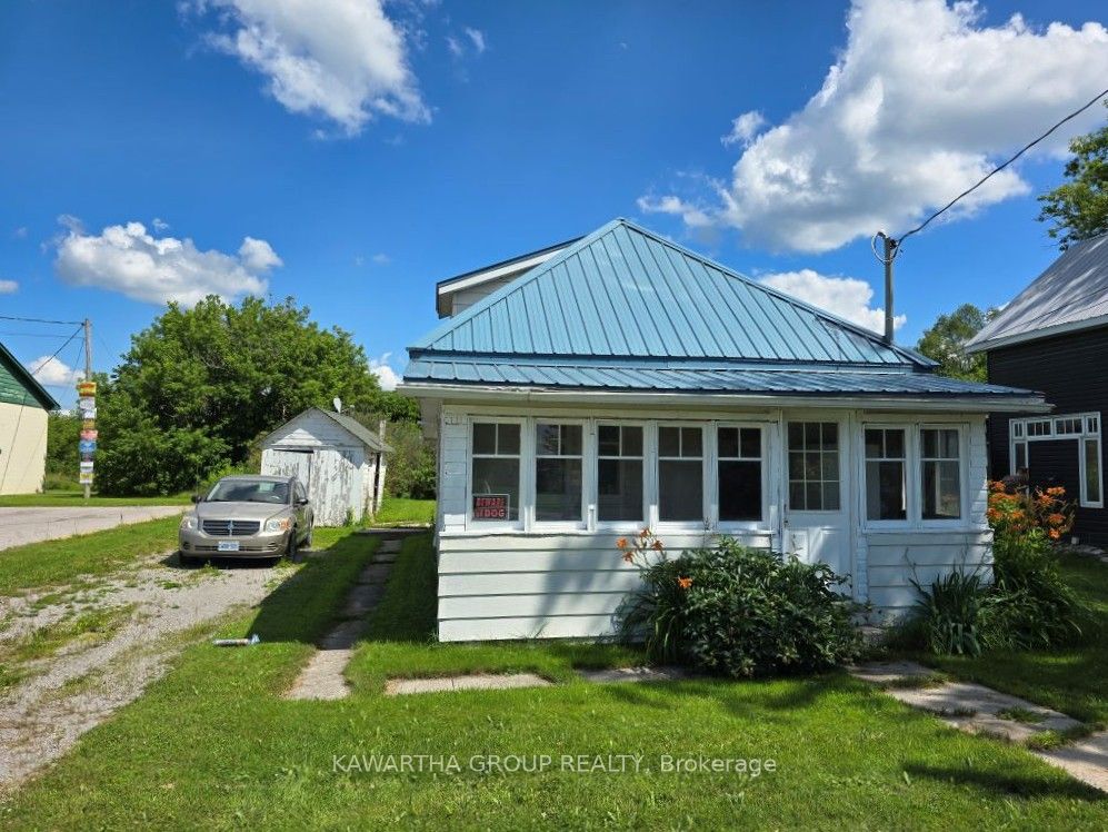 129 Lindsay Street, Kawartha Lakes, ON K0M 1N0 photo 2