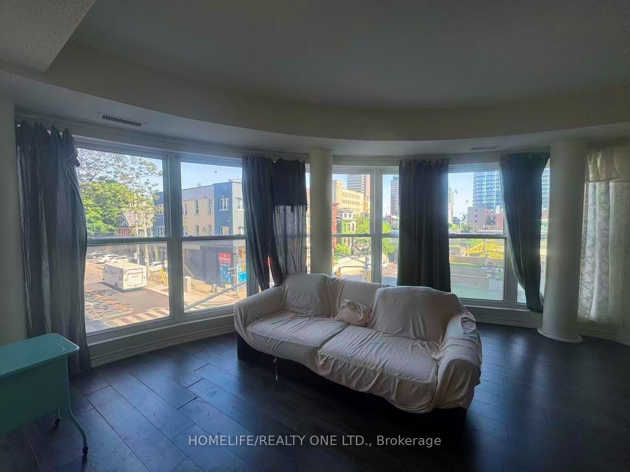 135 James Street S 314, Hamilton, ON L8P 2Z6 photo 2