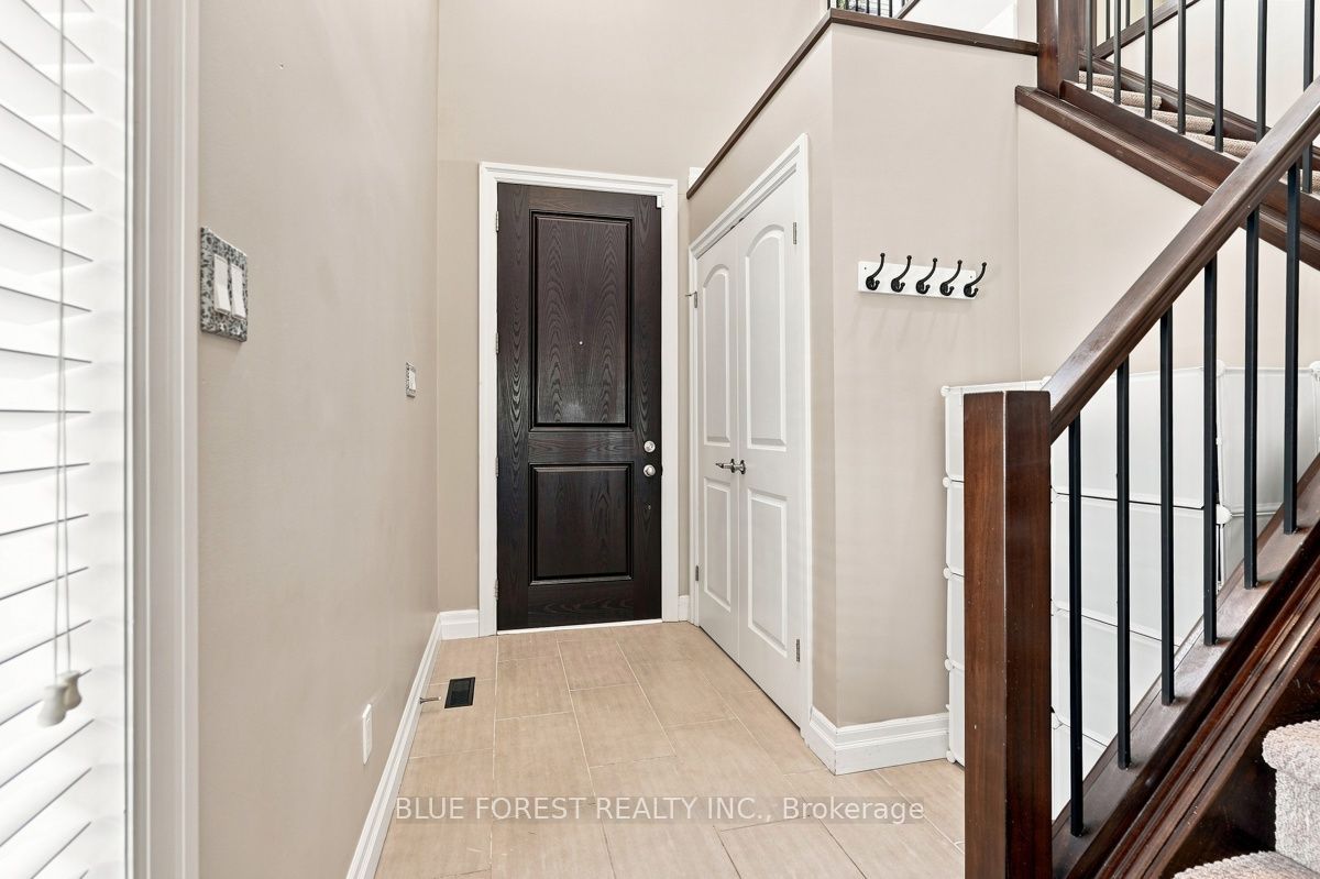 1832 Cherrywood Trail, London North, ON N6H 0E2 photo 4