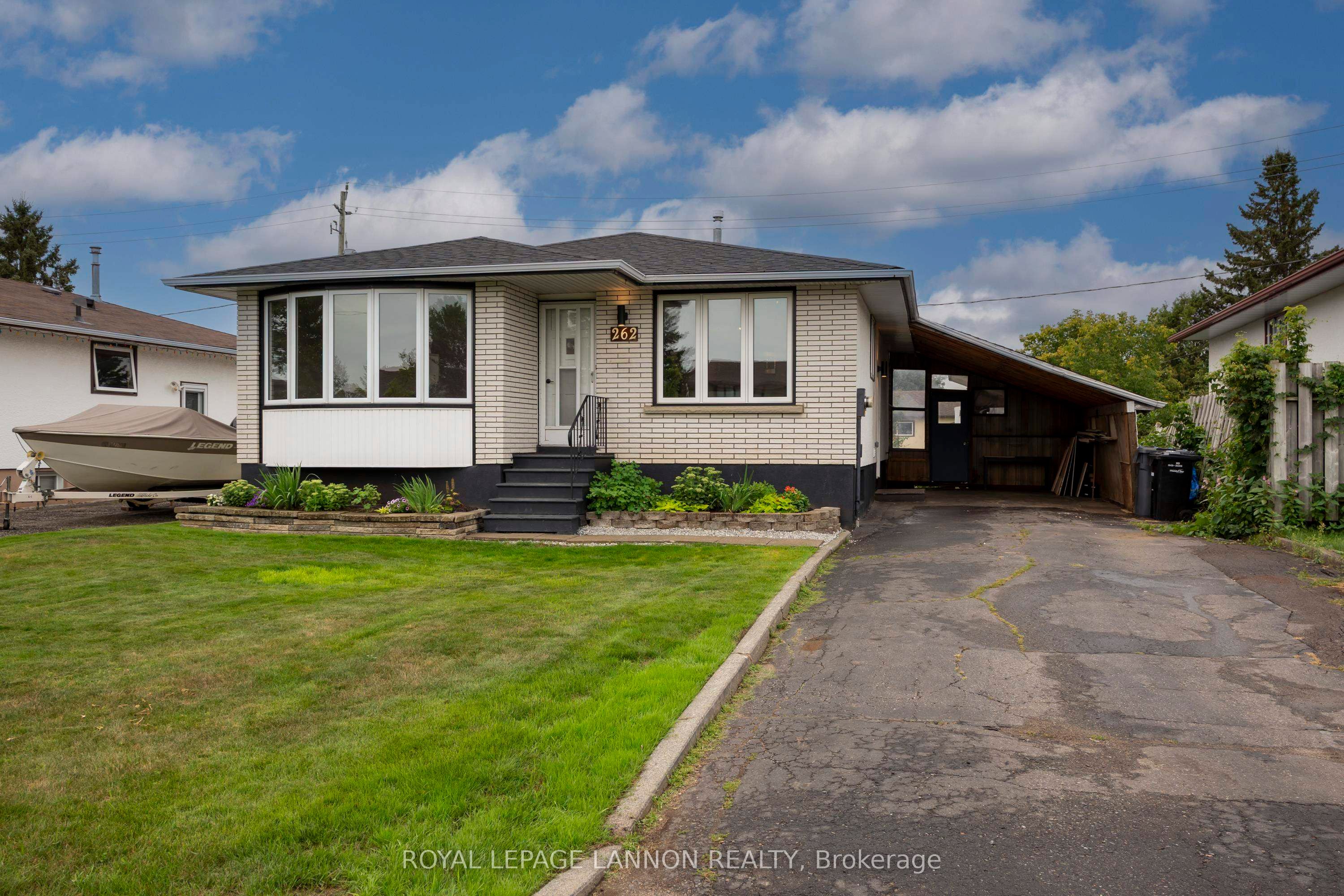 262 Sheridan Cres, Thunder Bay, ON P7C 5M4 photo 2