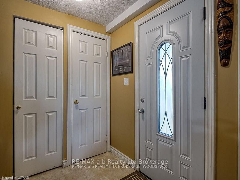 596101 Highway 59 18 Tropicana Crescent, East Zorra-Tavistock, ON N4S 7W1 photo 3