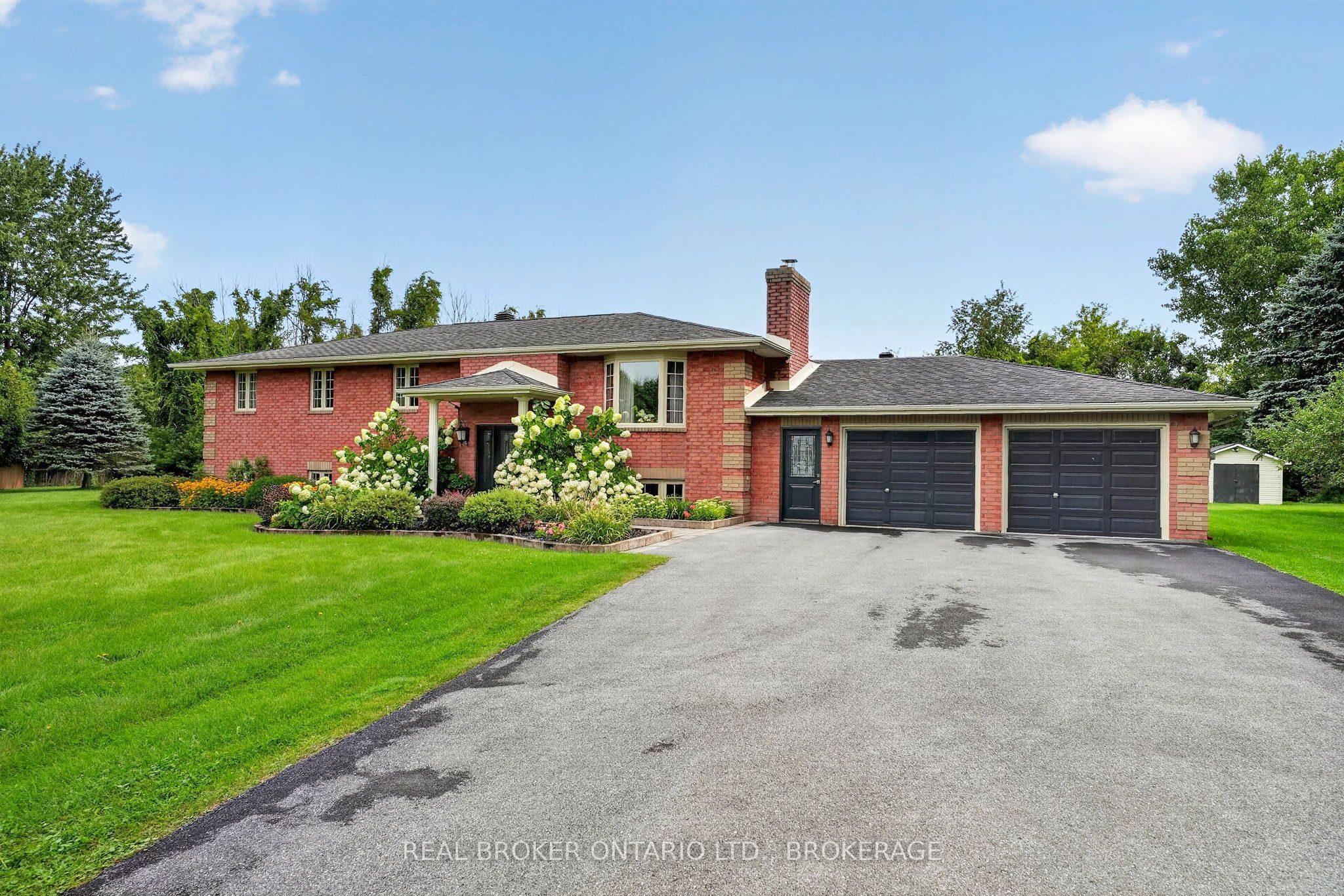 6495 Clifford Avenue, South Glengarry, ON K6H 7H9 photo 2