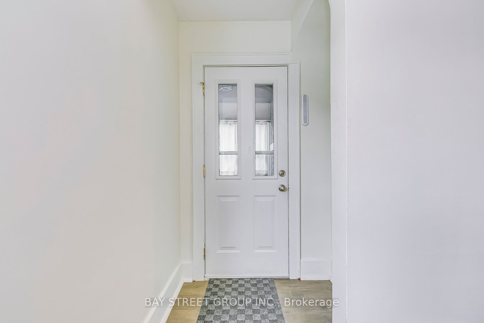 150 Crosthwaite Avenue N, Hamilton, ON L8H 4V5 photo 2