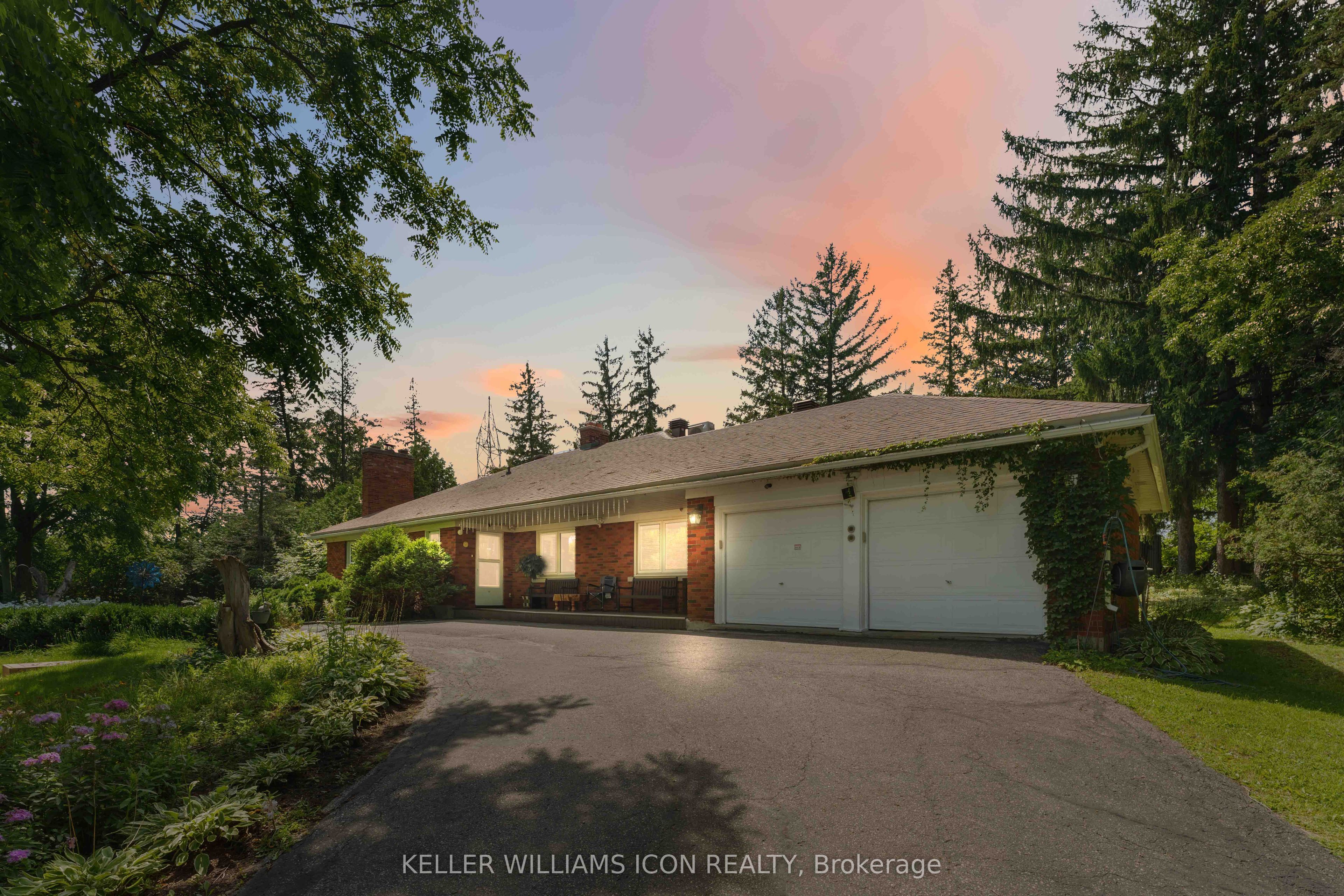 2770 Prince Of Wales Drive, Country Place - Pineglen - Crestview and Area, ON K2C 3H1 photo 2