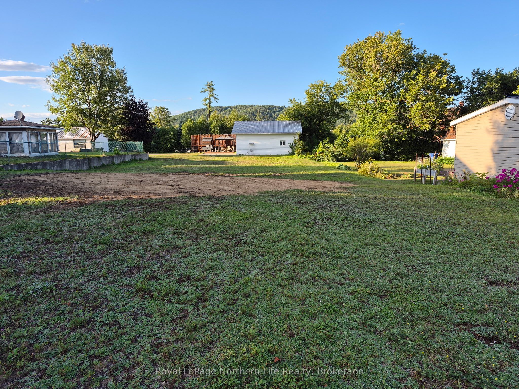383 Park Street, Mattawa, ON P0H 1V0