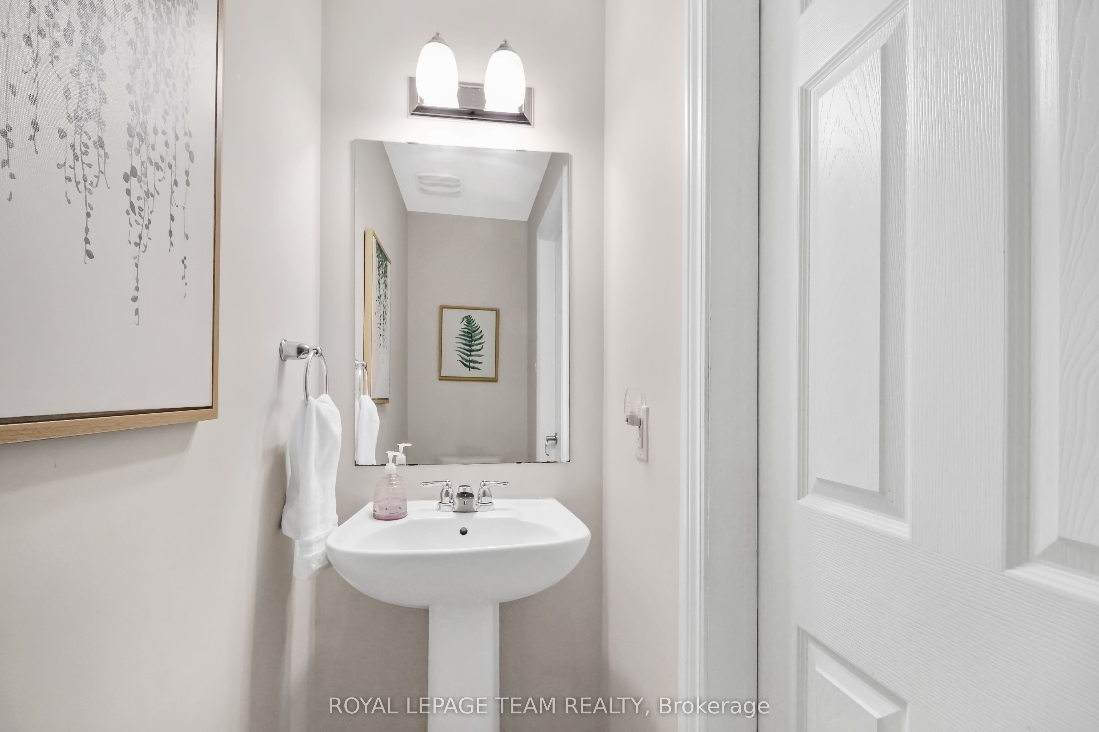 770 Brittanic Road, Kanata, ON K2V 0R5 photo 4