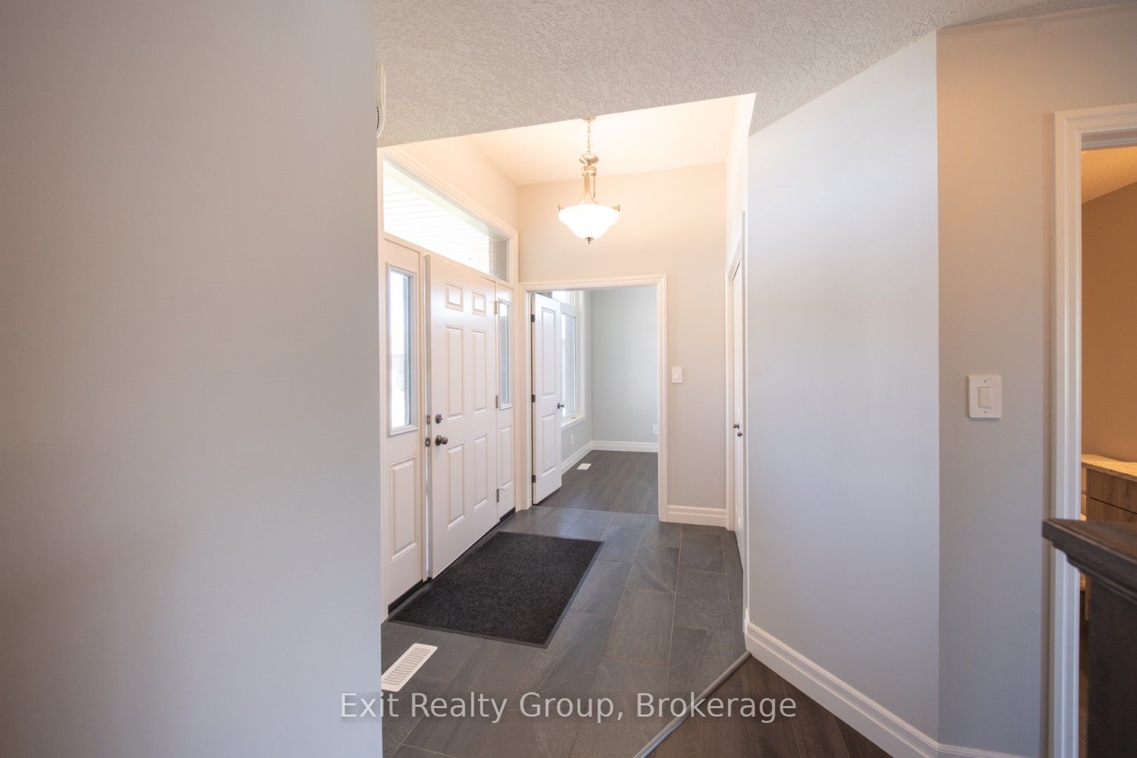 49 Lanark Drive, Belleville, ON K8N 0G8 photo 3