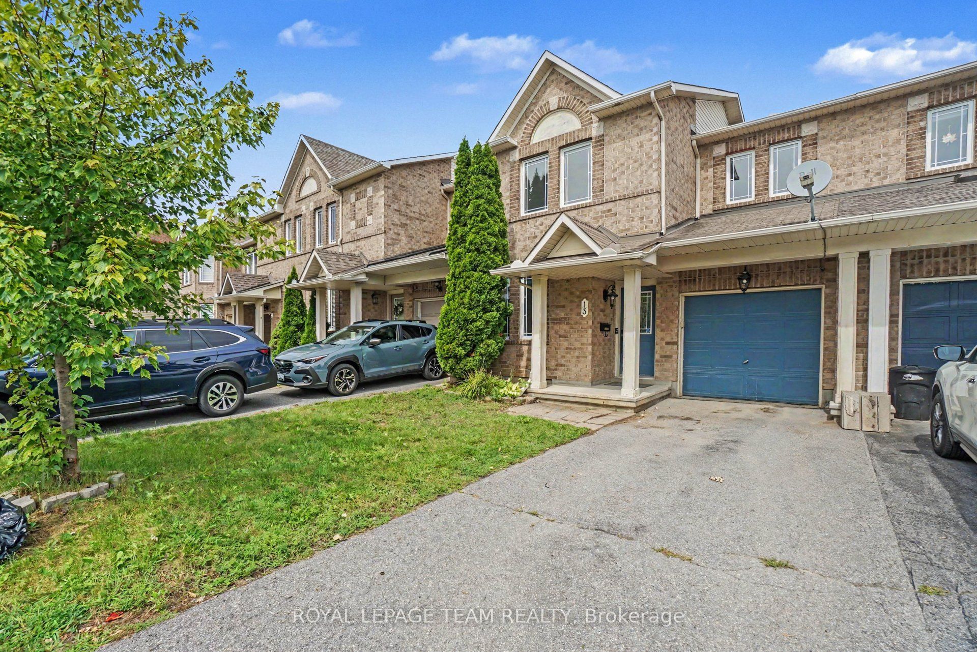 13 Stoneleigh Street, Barrhaven, ON K2G 7A2 photo 2