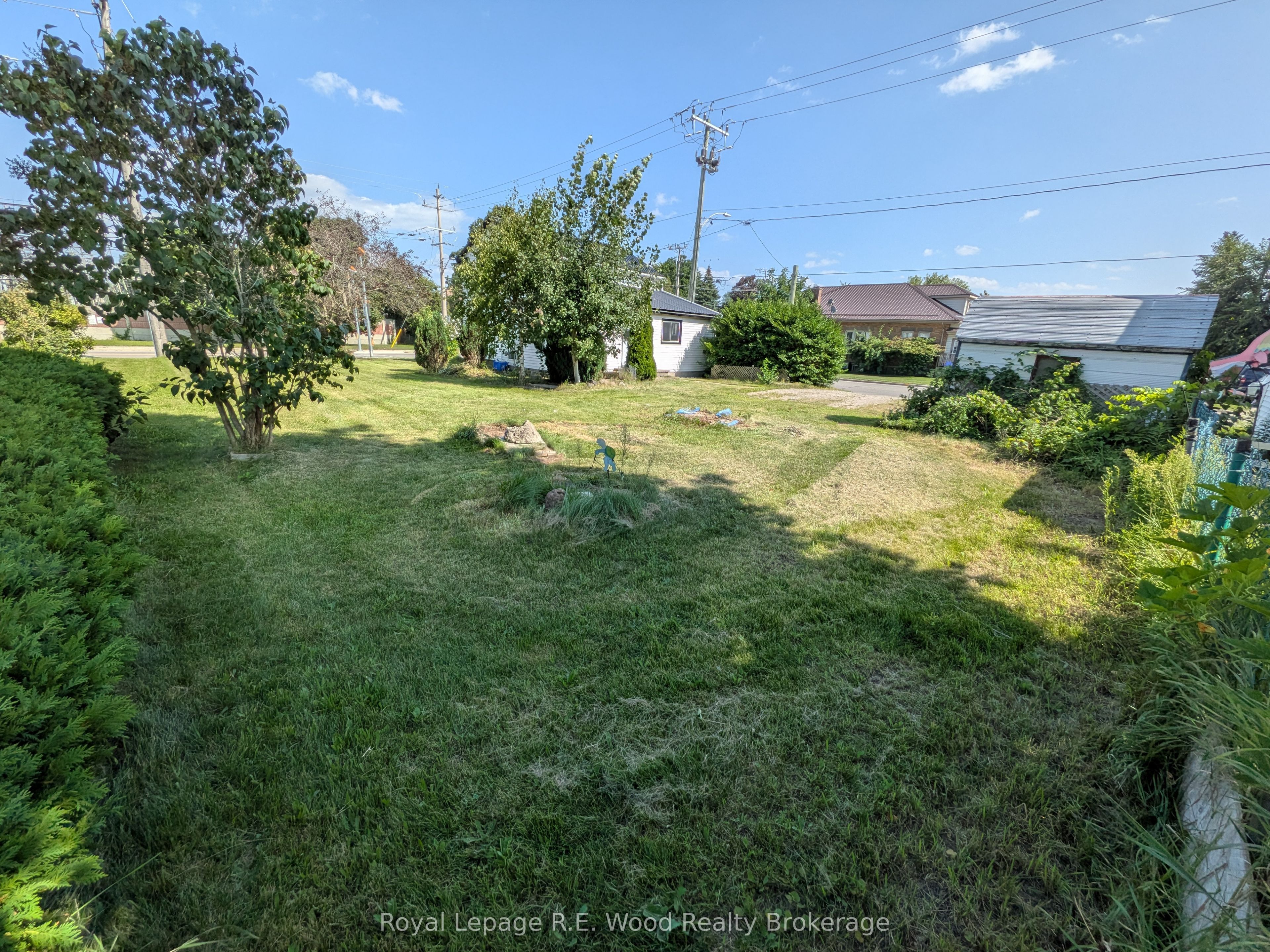 201 Tillson Avenue, Tillsonburg, ON N4G 3B3 photo 3