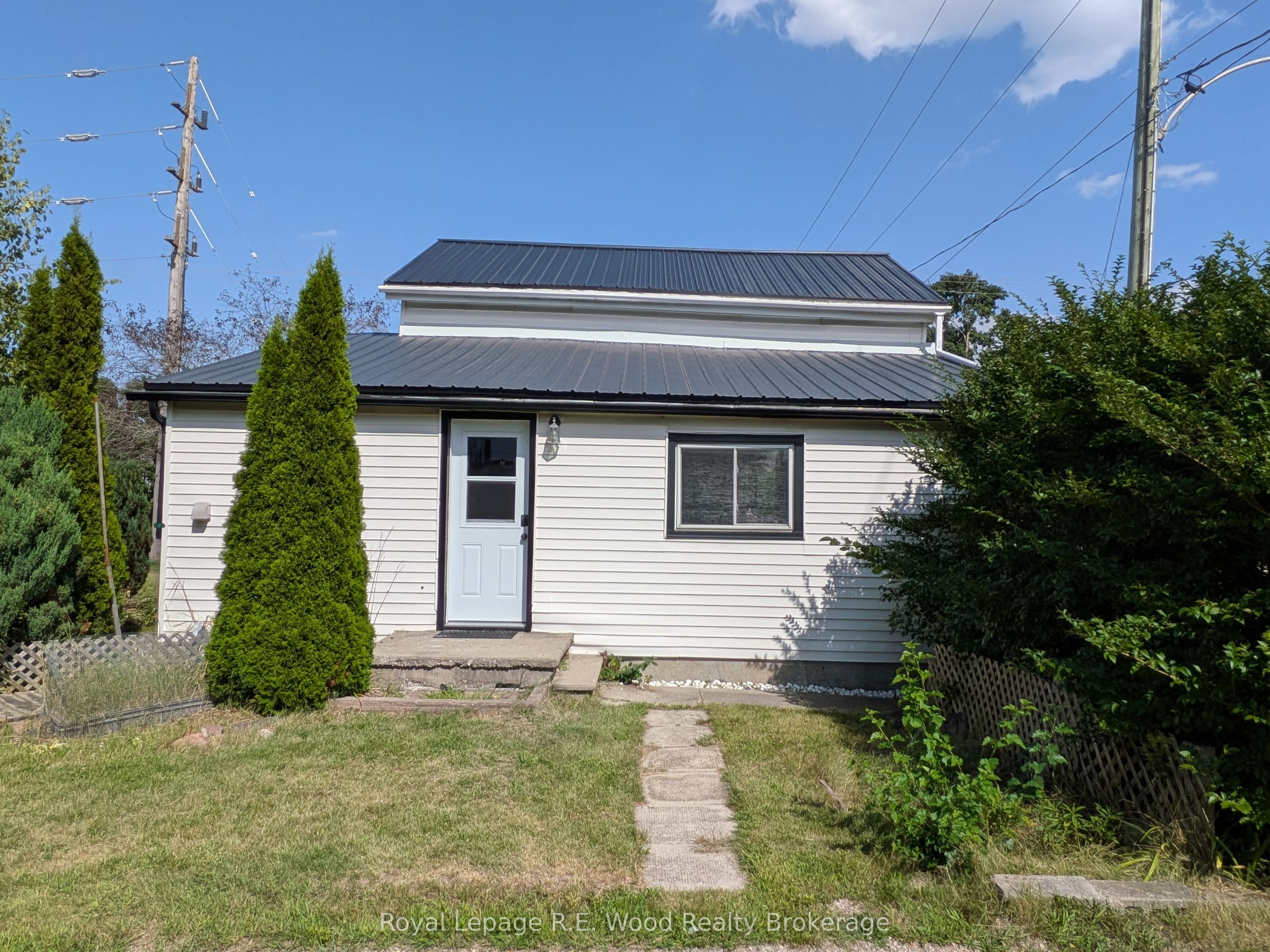 201 Tillson Avenue, Tillsonburg, ON N4G 3B3 photo 4