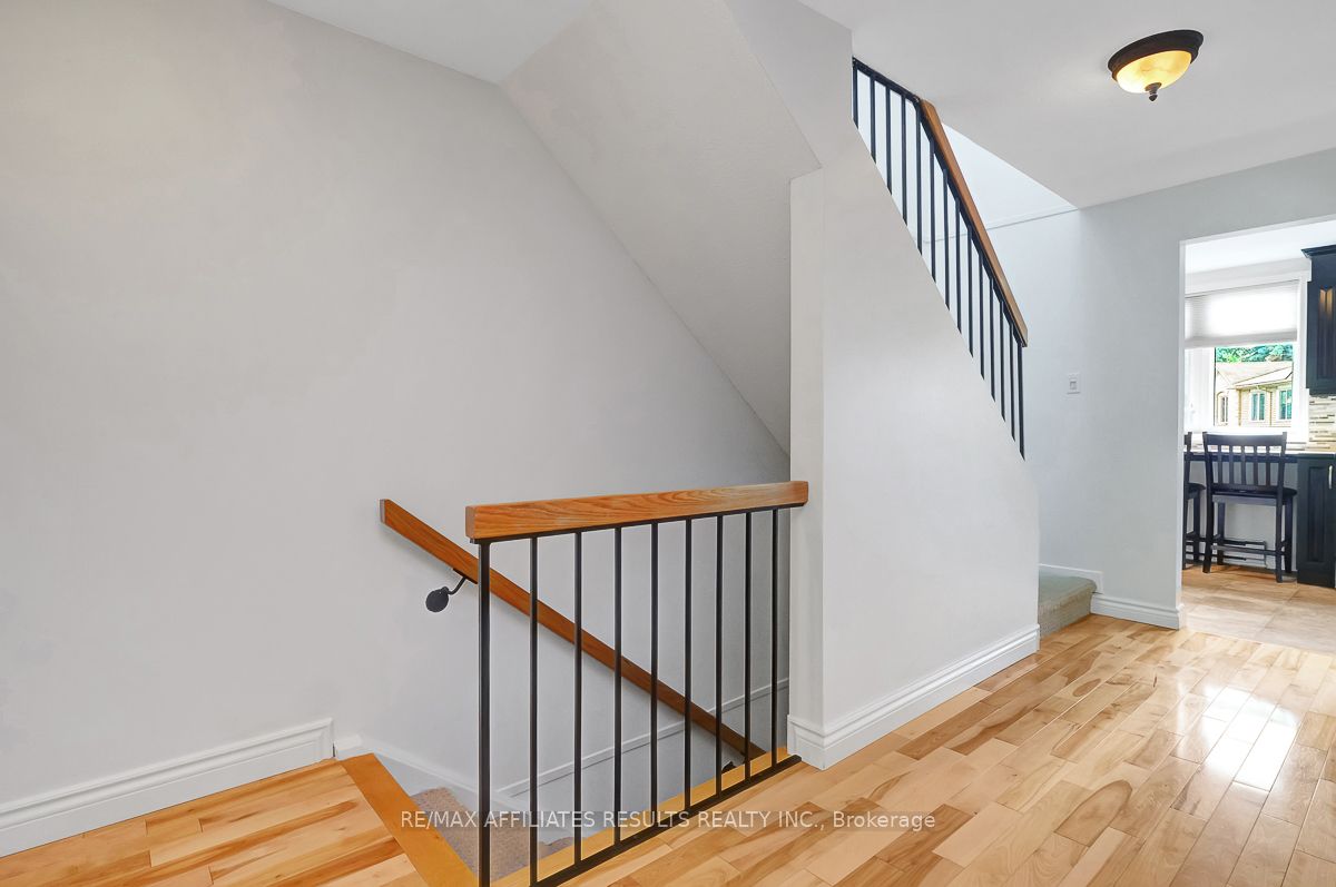 6549 Bilberry Drive 6549B, Orleans - Convent Glen and Area, ON K1C 4N4 photo 4