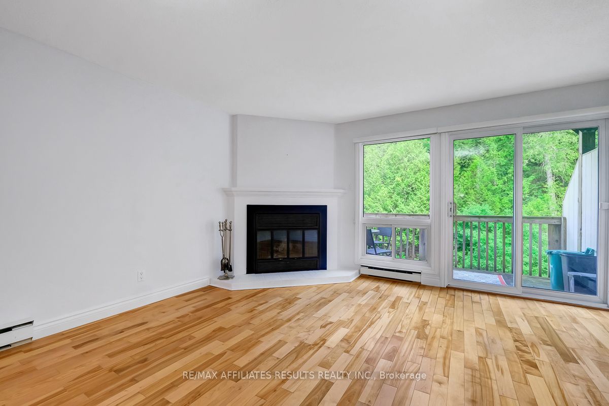 6549 Bilberry Drive 6549B, Orleans - Convent Glen and Area, ON K1C 4N4 photo 5