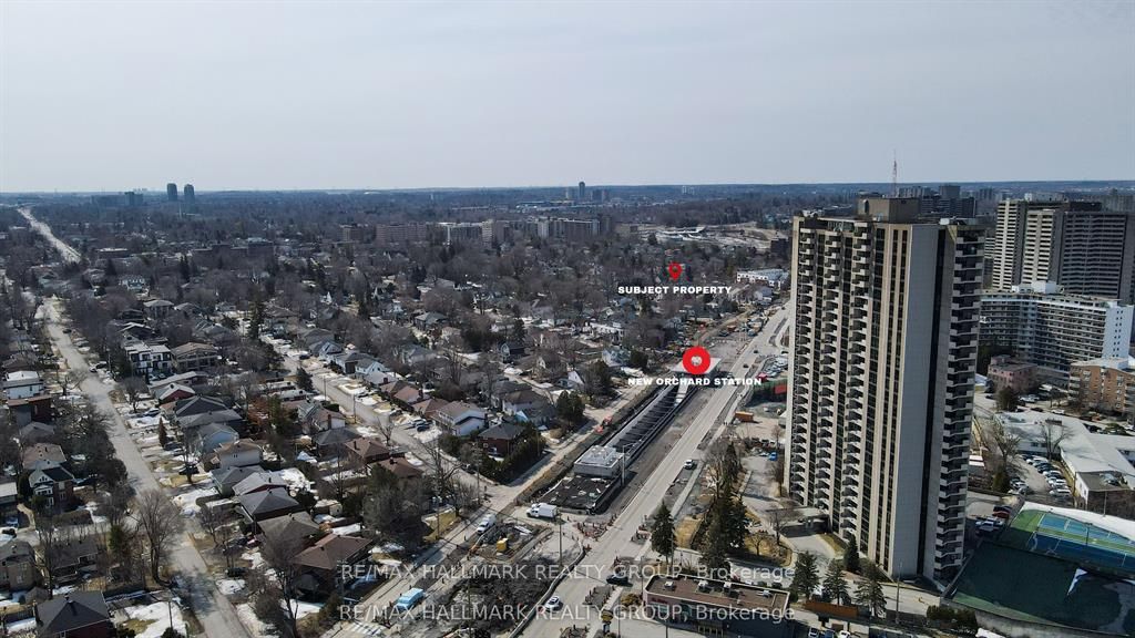 250 Richardson Avenue, Woodroffe, ON K2B 5G6 photo 3