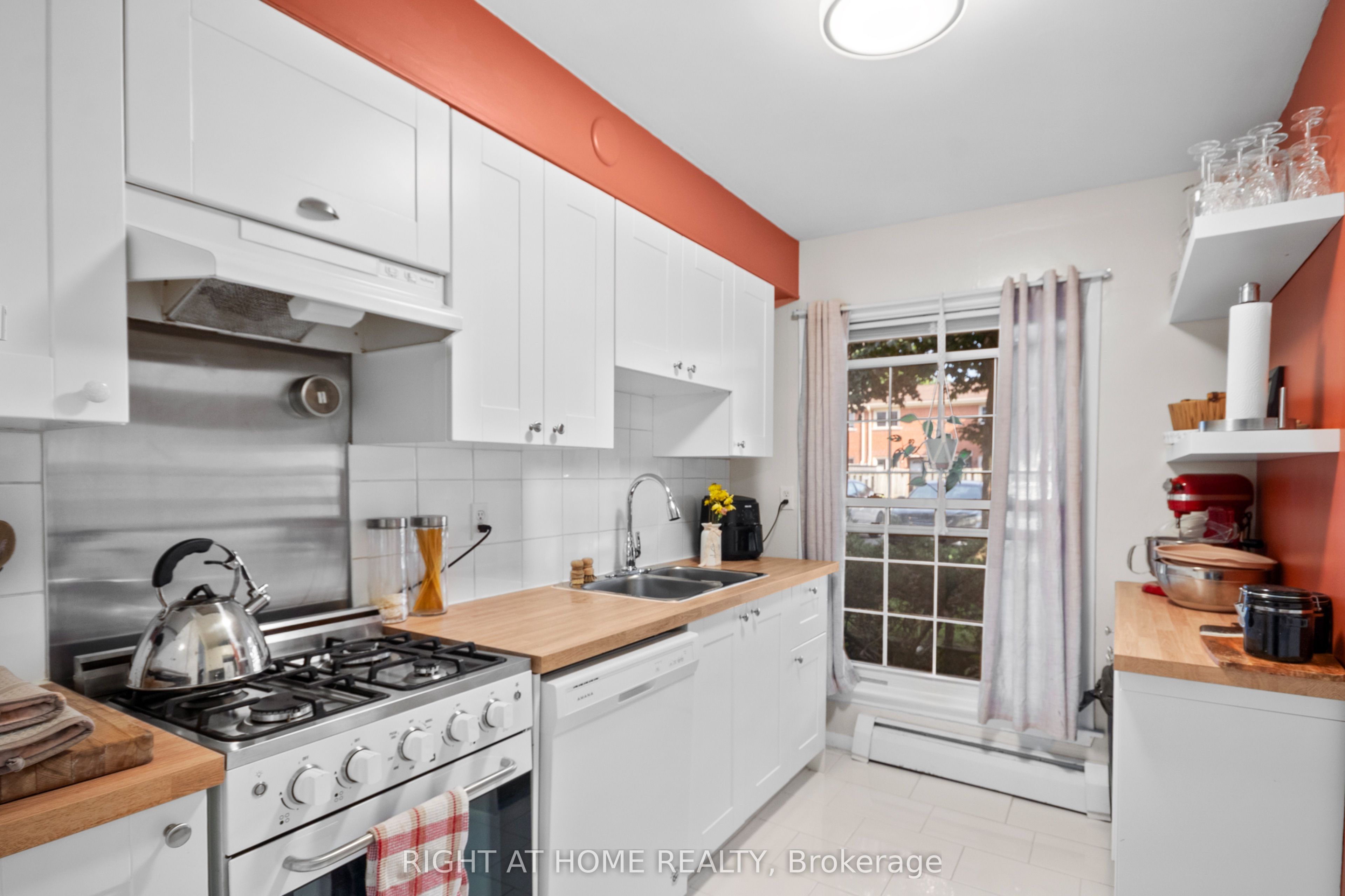 5 Arbour Glen Crescent, London East, ON N5Y 1Z9 photo 3