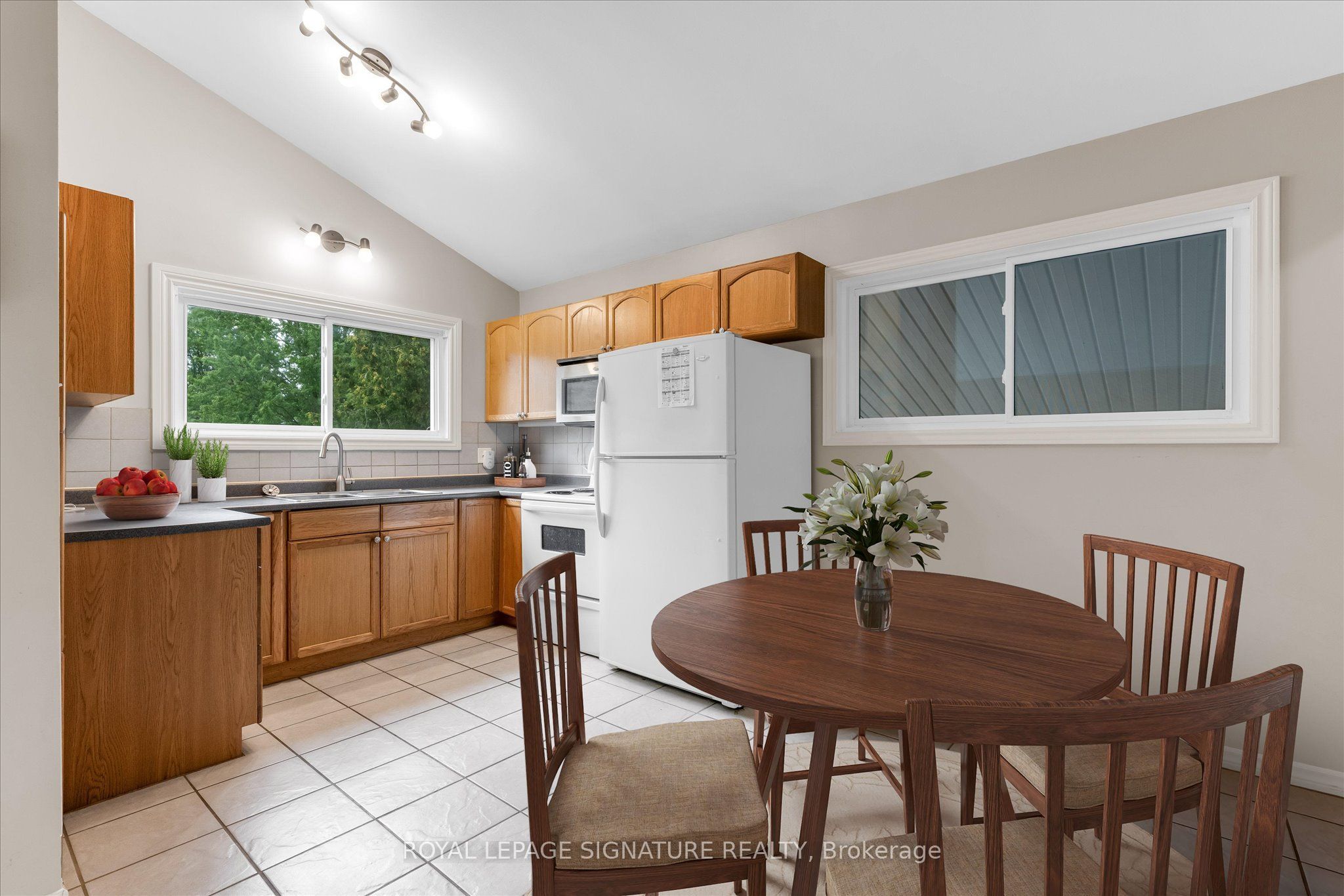 38 Tewskbury Crescent, London East, ON N5V 2M8 photo 5