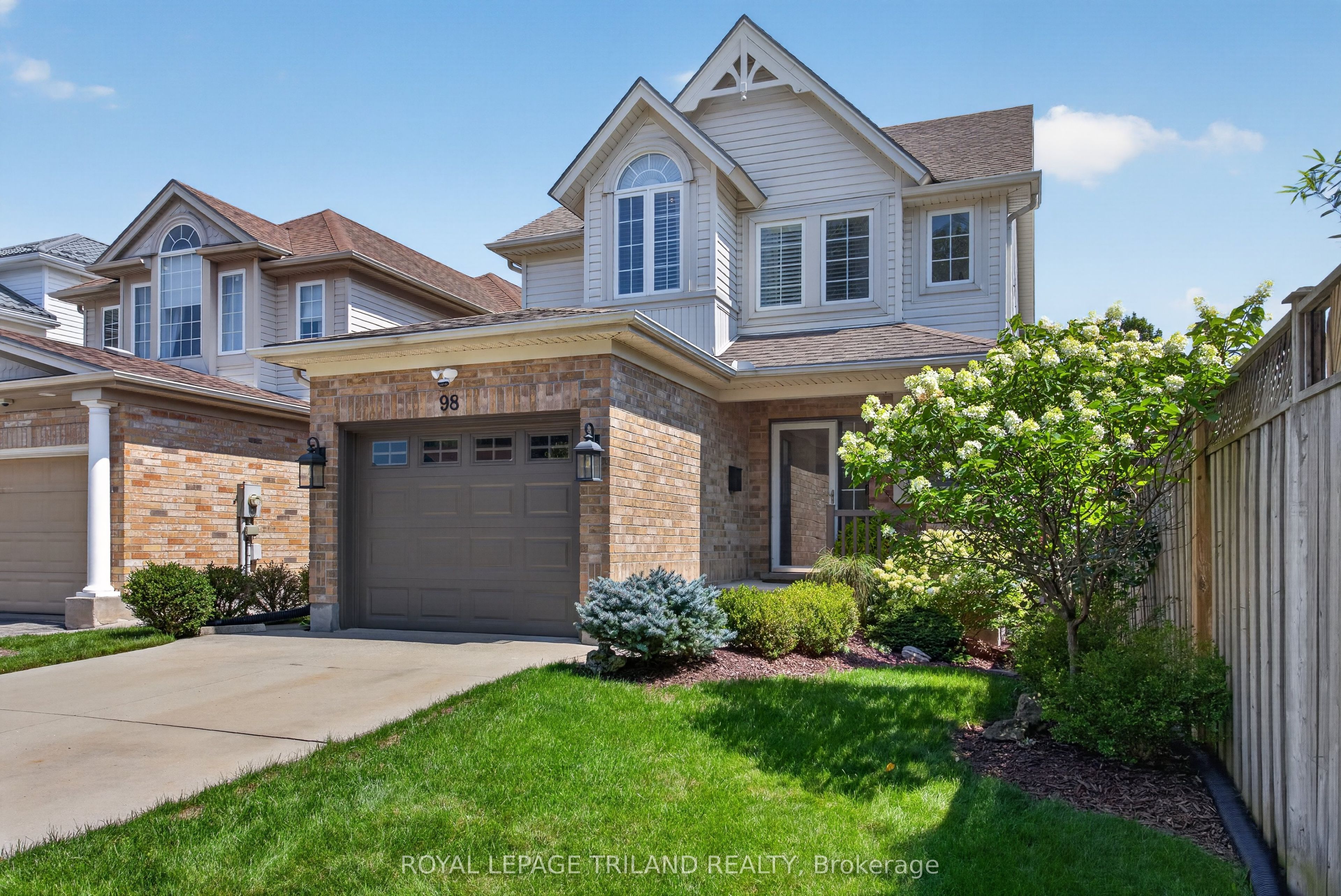 98 Rossmore Court, London South, ON N6C 6B8 photo 2