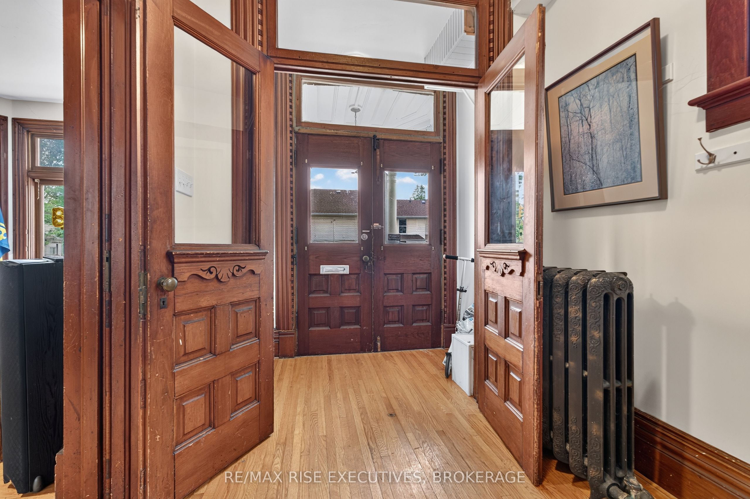 229 Alfred Street, Kingston, ON K7L 3S1 photo 4