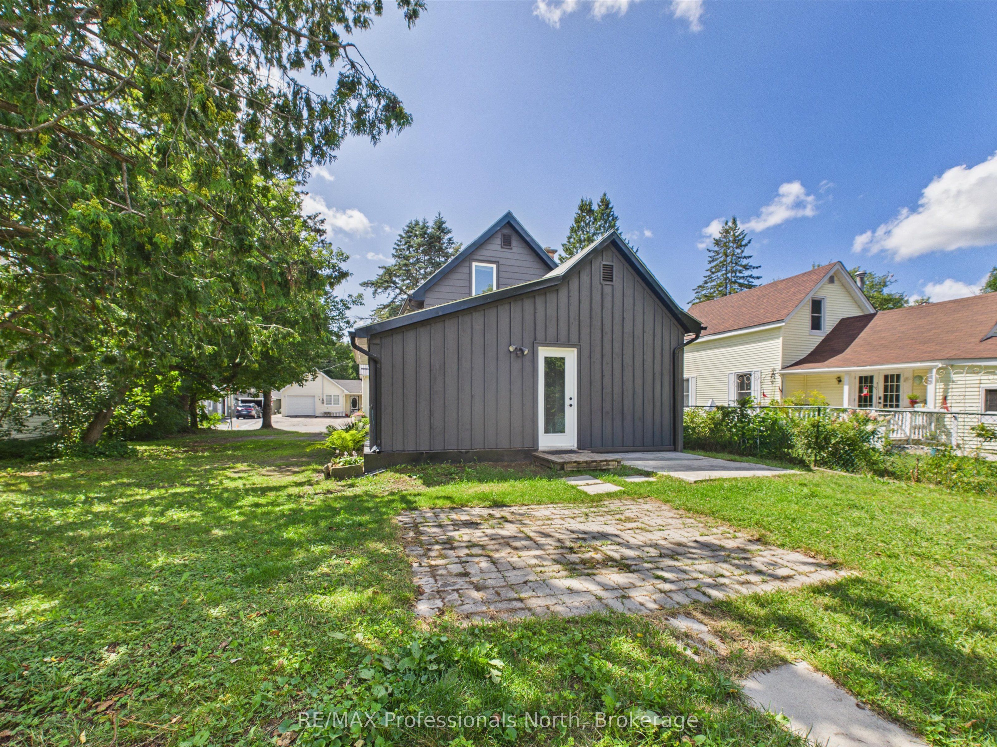 3 Spadina Avenue, Bracebridge, ON P1L 1C7 photo 5