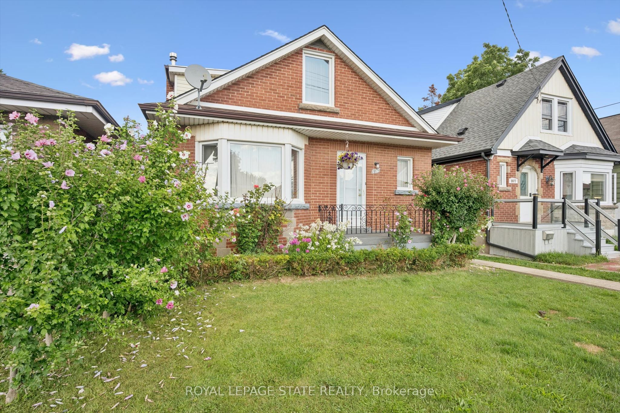 1873 Main Street E, Hamilton, ON L8H 1G3 photo 2