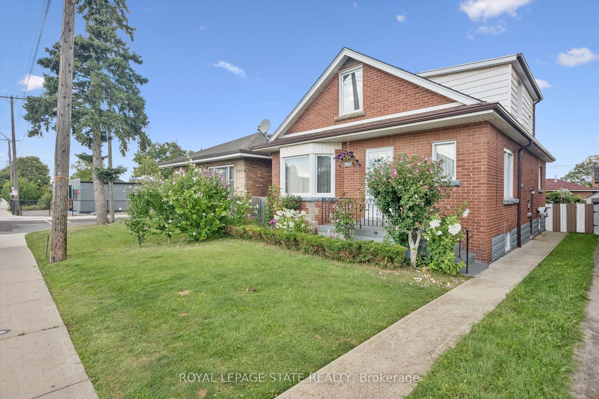 1873 Main Street E, Hamilton, ON L8H 1G3 photo 3