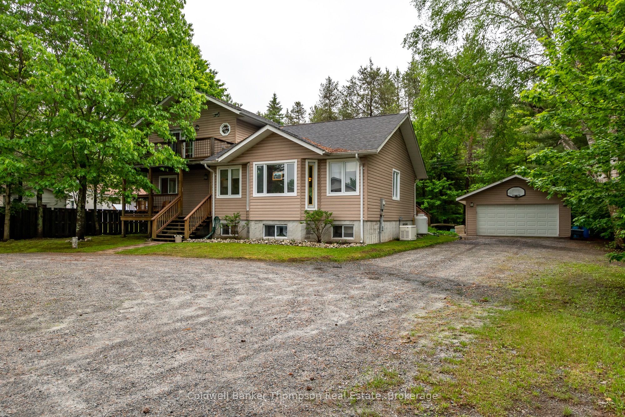 4237 Ravenscliffe Road, Huntsville, ON P1H 2J2 photo 2