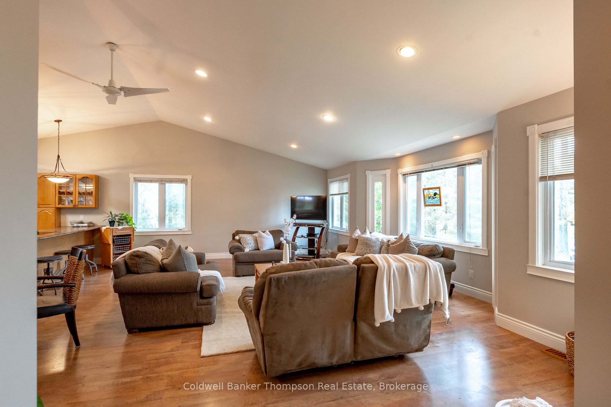 4237 Ravenscliffe Road, Huntsville, ON P1H 2J2 photo 4
