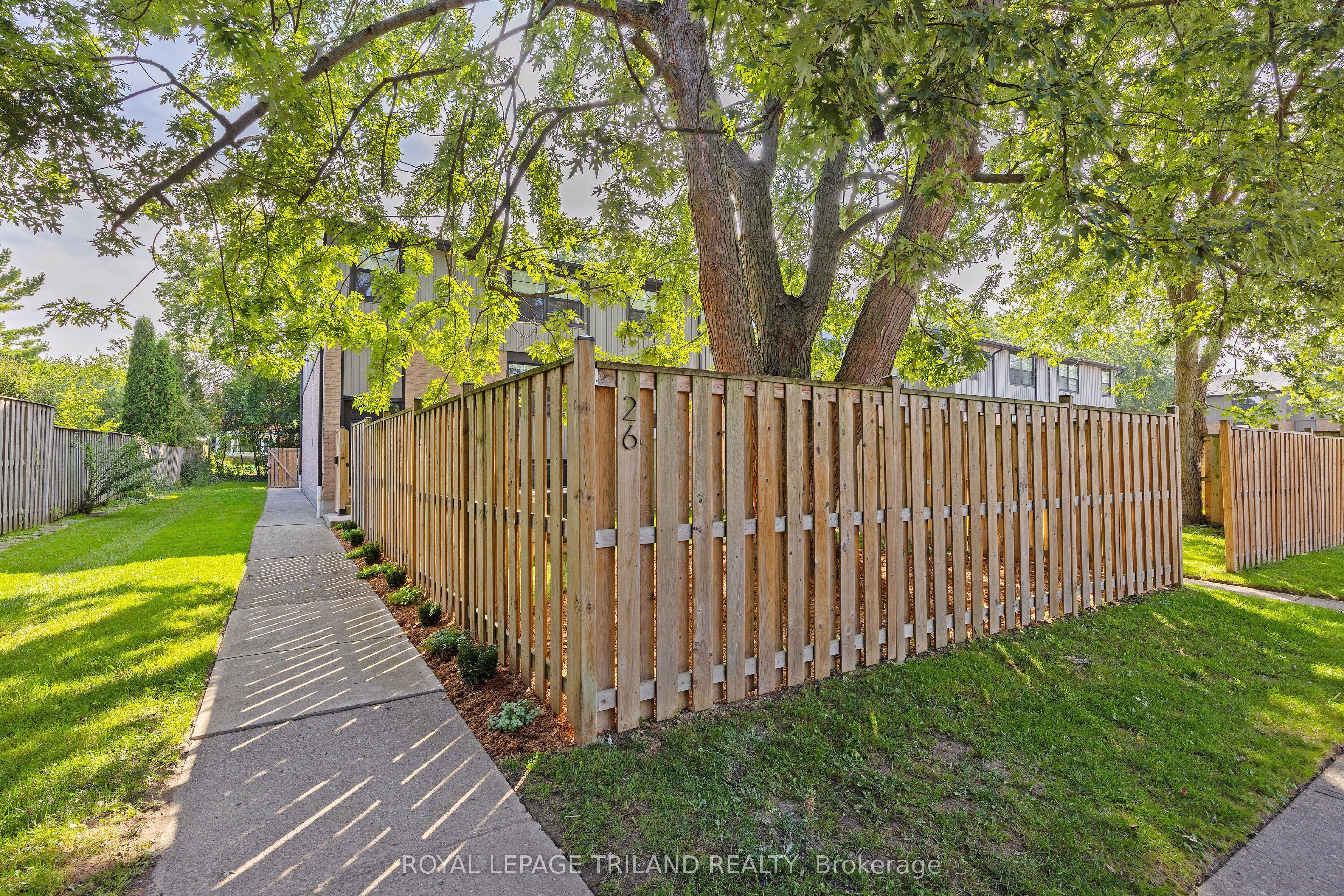 105 Andover Drive 26, London South, ON N6J 4B1 photo 2